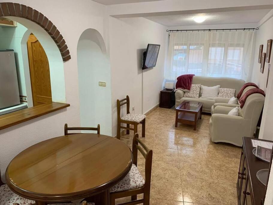 Bonito Apartamento en la Manga con piscina entre dos mares