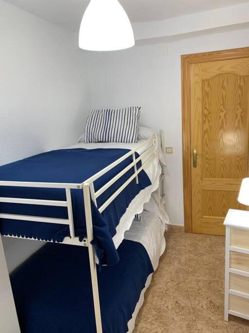 Bonito Apartamento en la Manga con piscina entre dos mares
