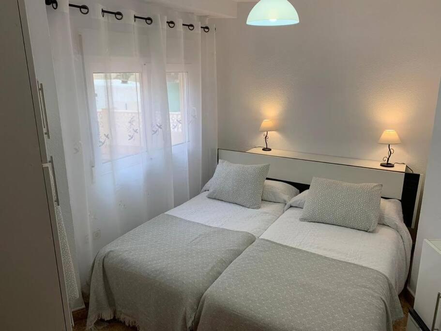 Bonito Apartamento en la Manga con piscina entre dos mares