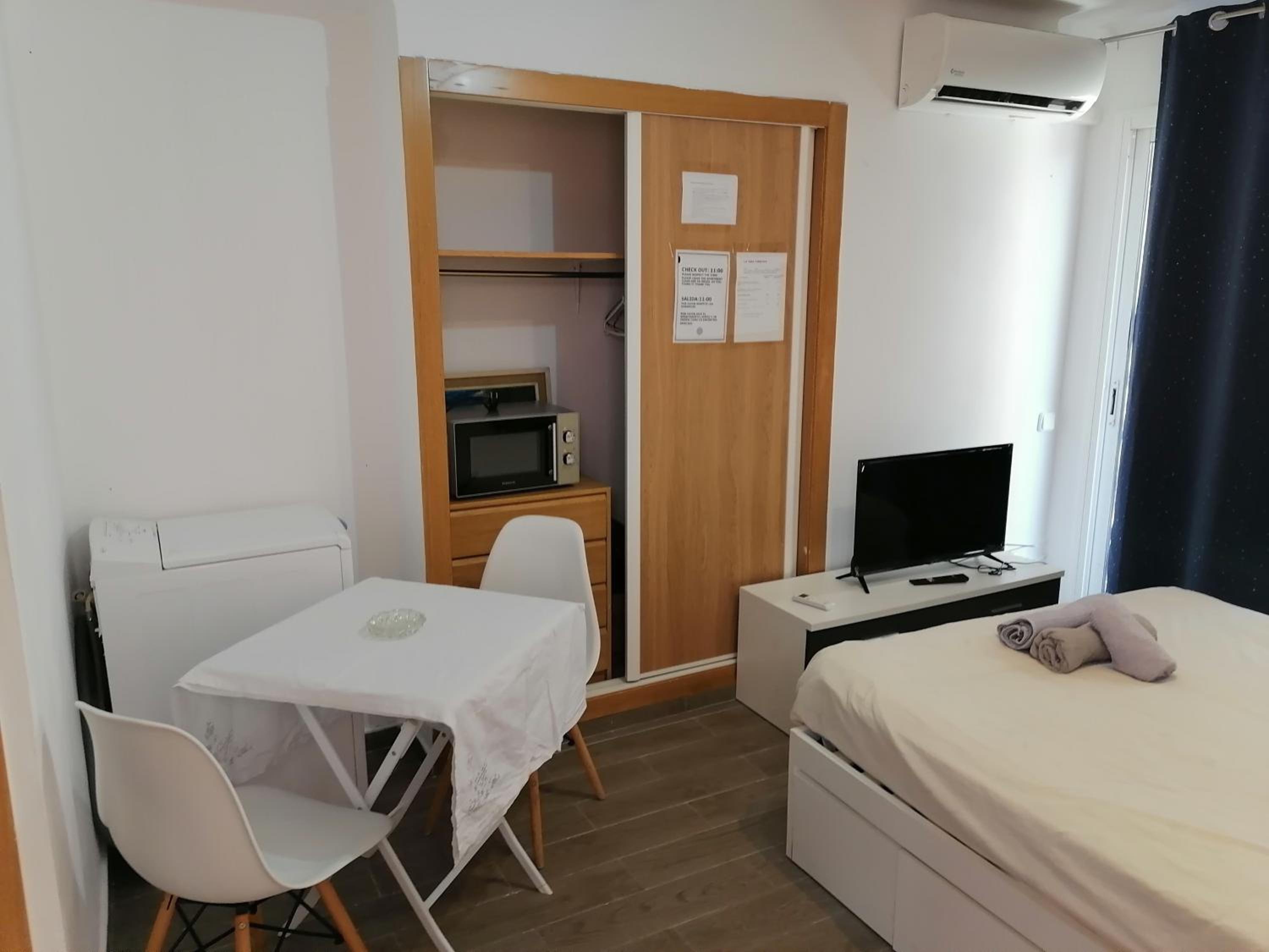 hotel room