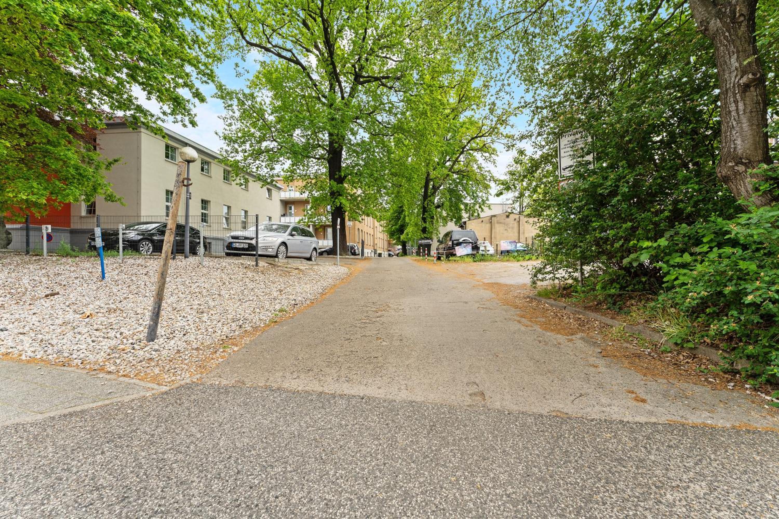 3 Zimmer Apartment ,6 Betten, Wohnküche nahe Hauptbahnhof&Parkplatz
