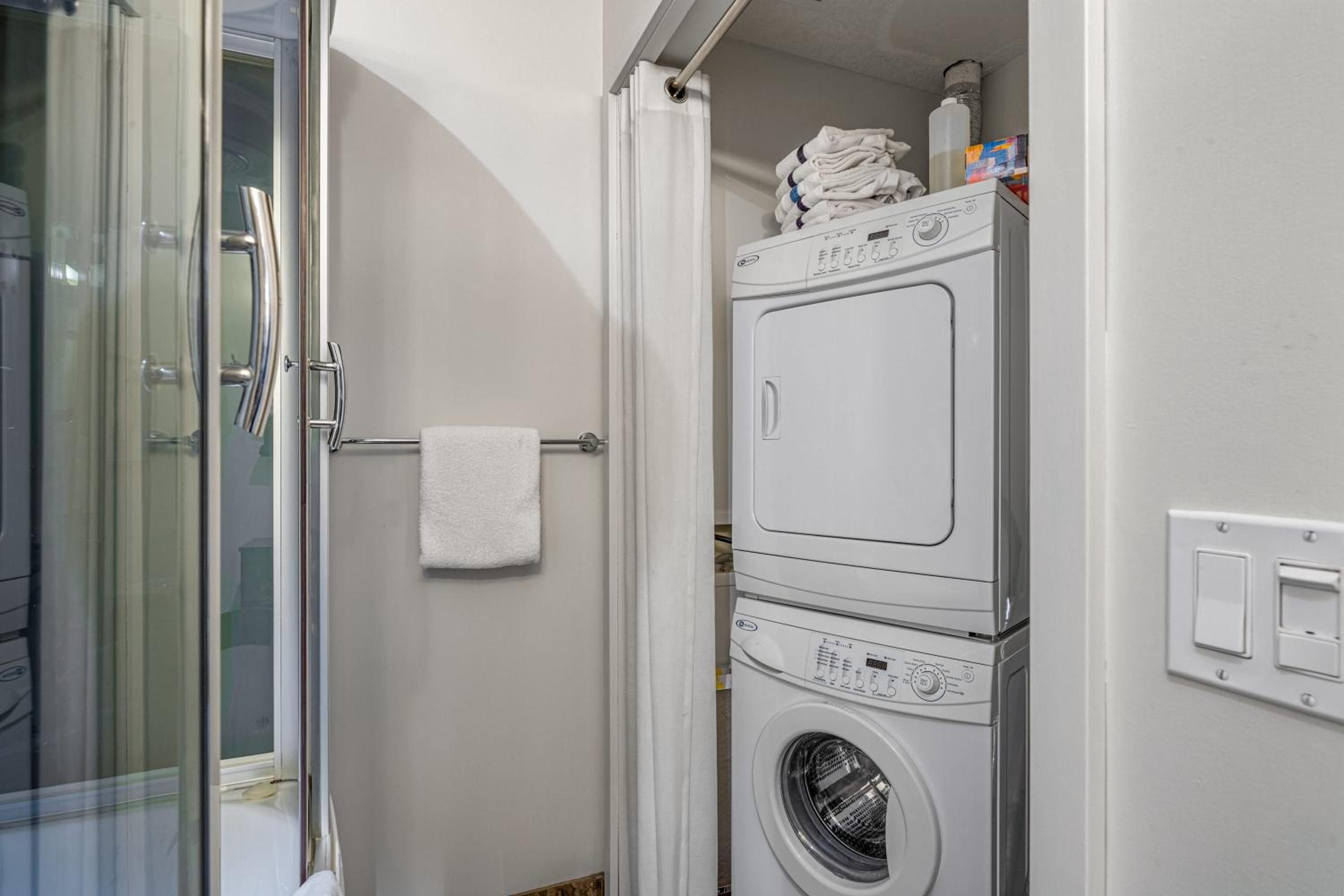 Newly renovated Blue Sky - Family Fun - 2 Bed -2 Bath