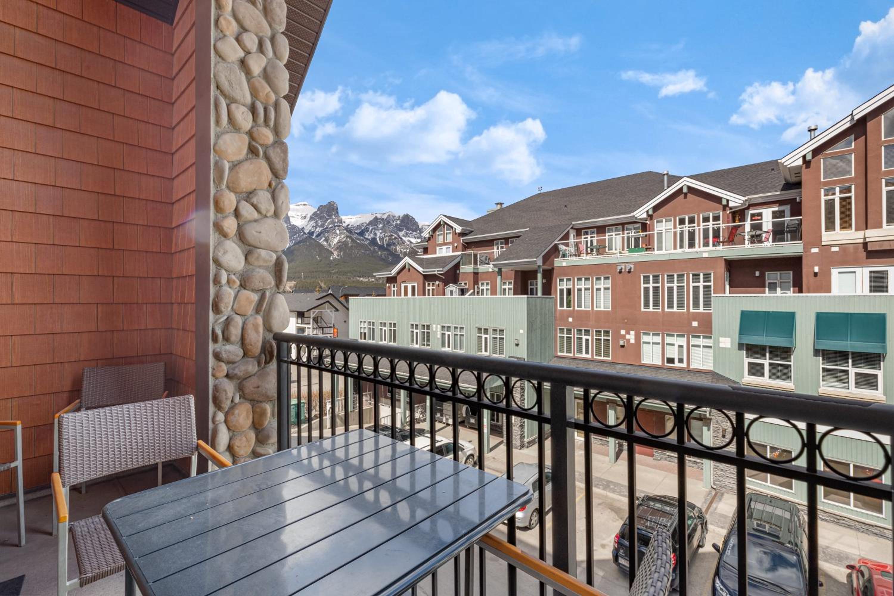 Newly renovated Blue Sky - Family Fun - 2 Bed -2 Bath