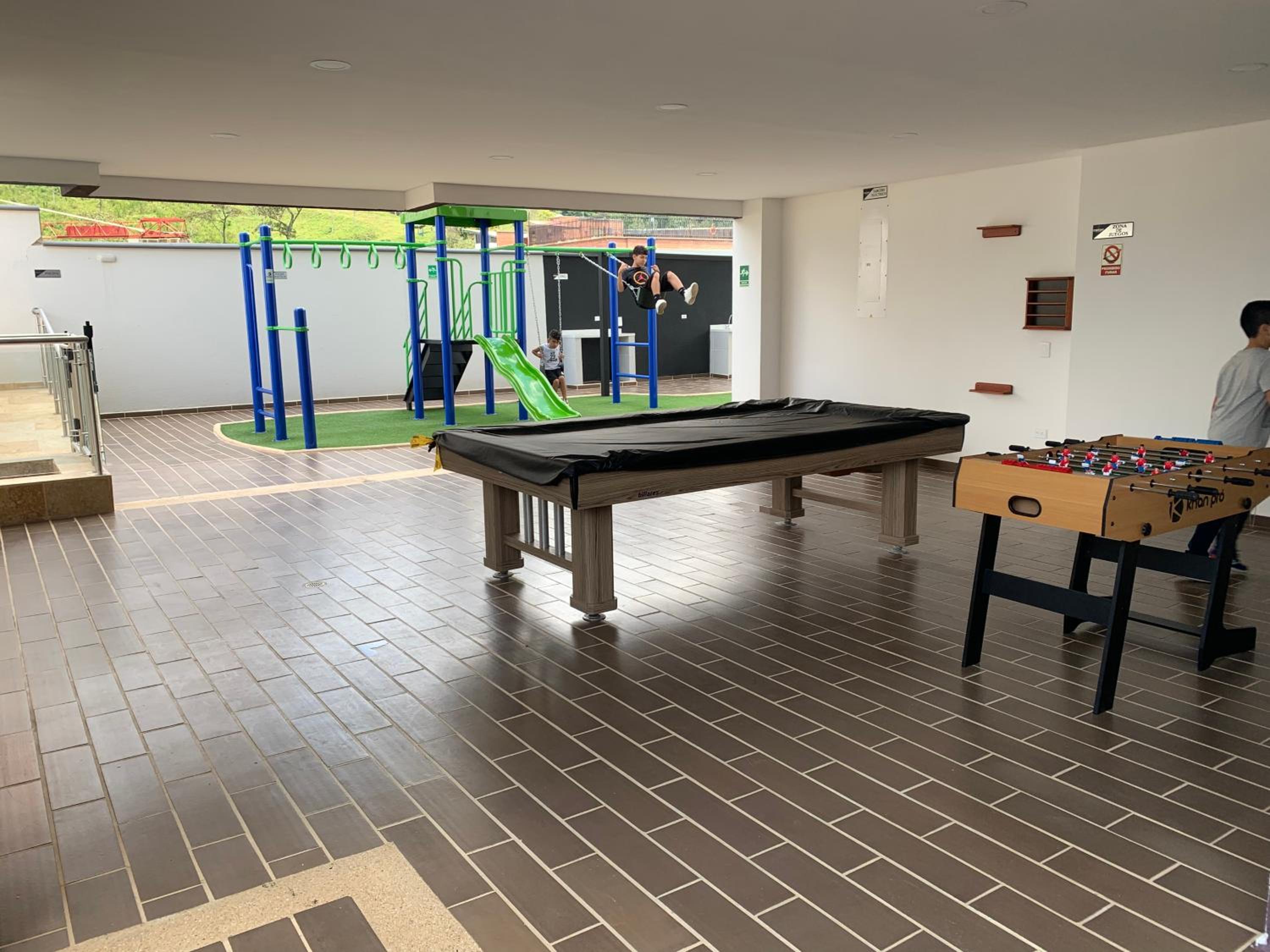 CE20 Excepcional Apartamento Piscina y parqueadero