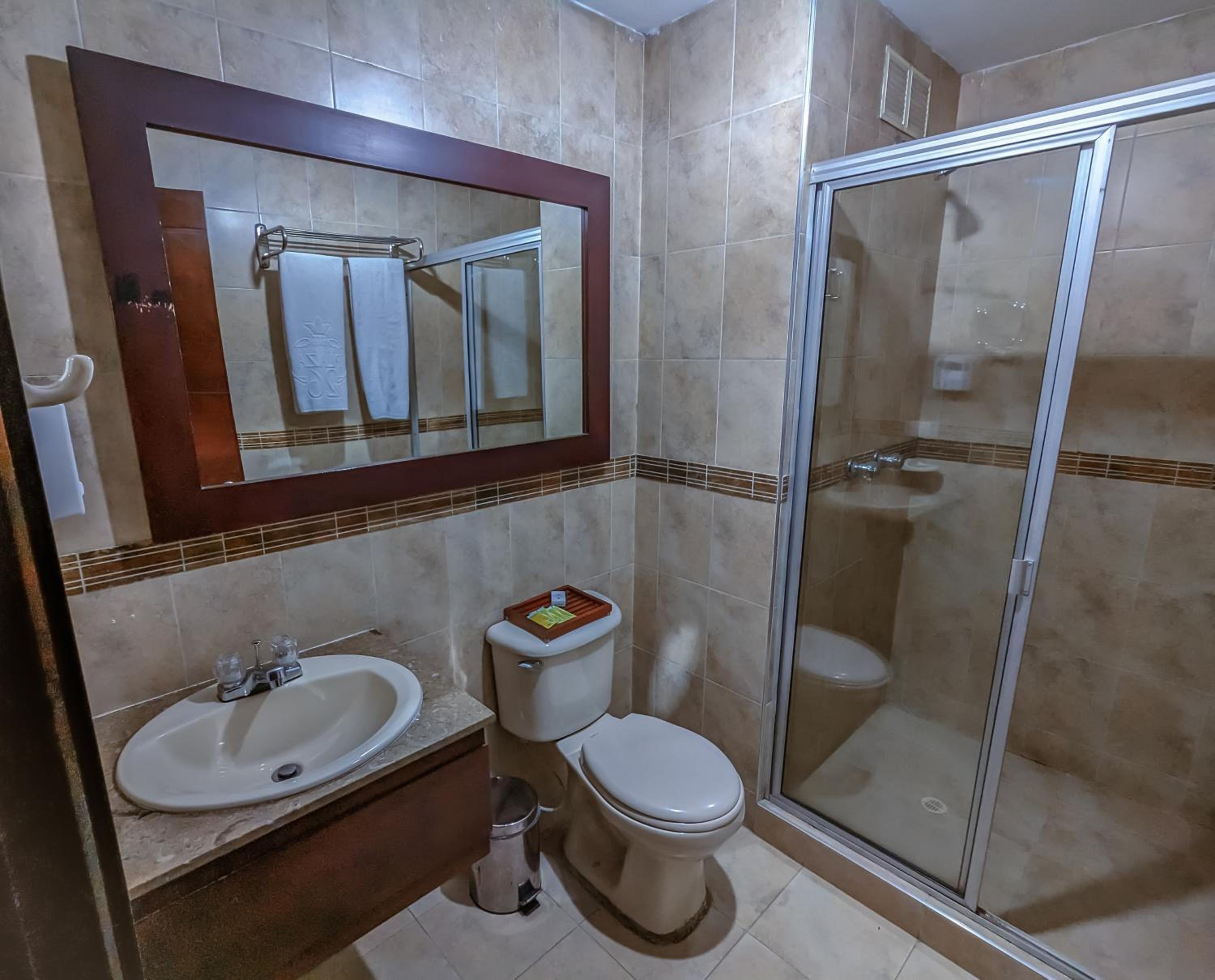 Hotel Charlotte Suite 26 photo 38 of 65
