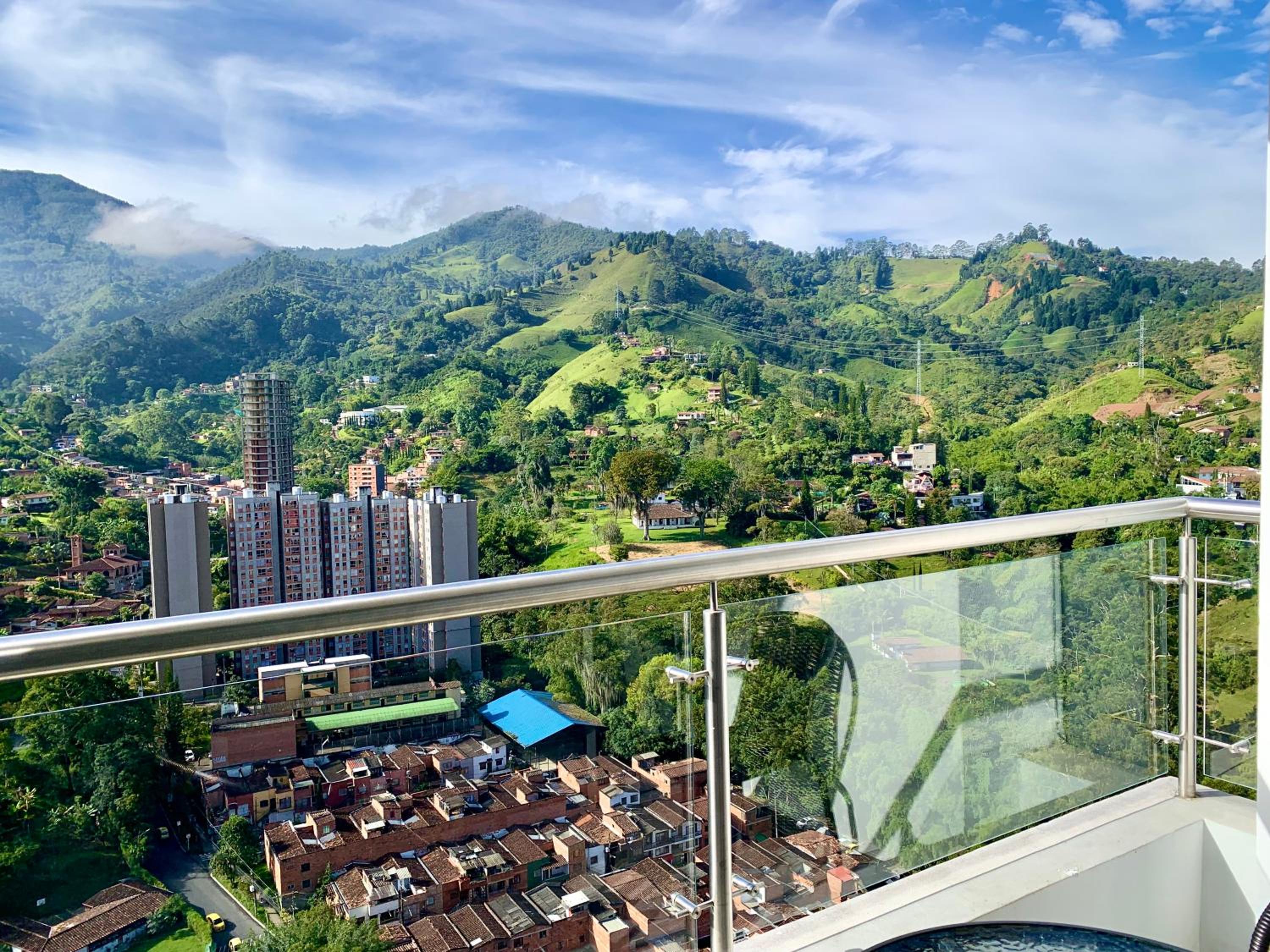 CE20 Excepcional Apartamento Piscina y parqueadero