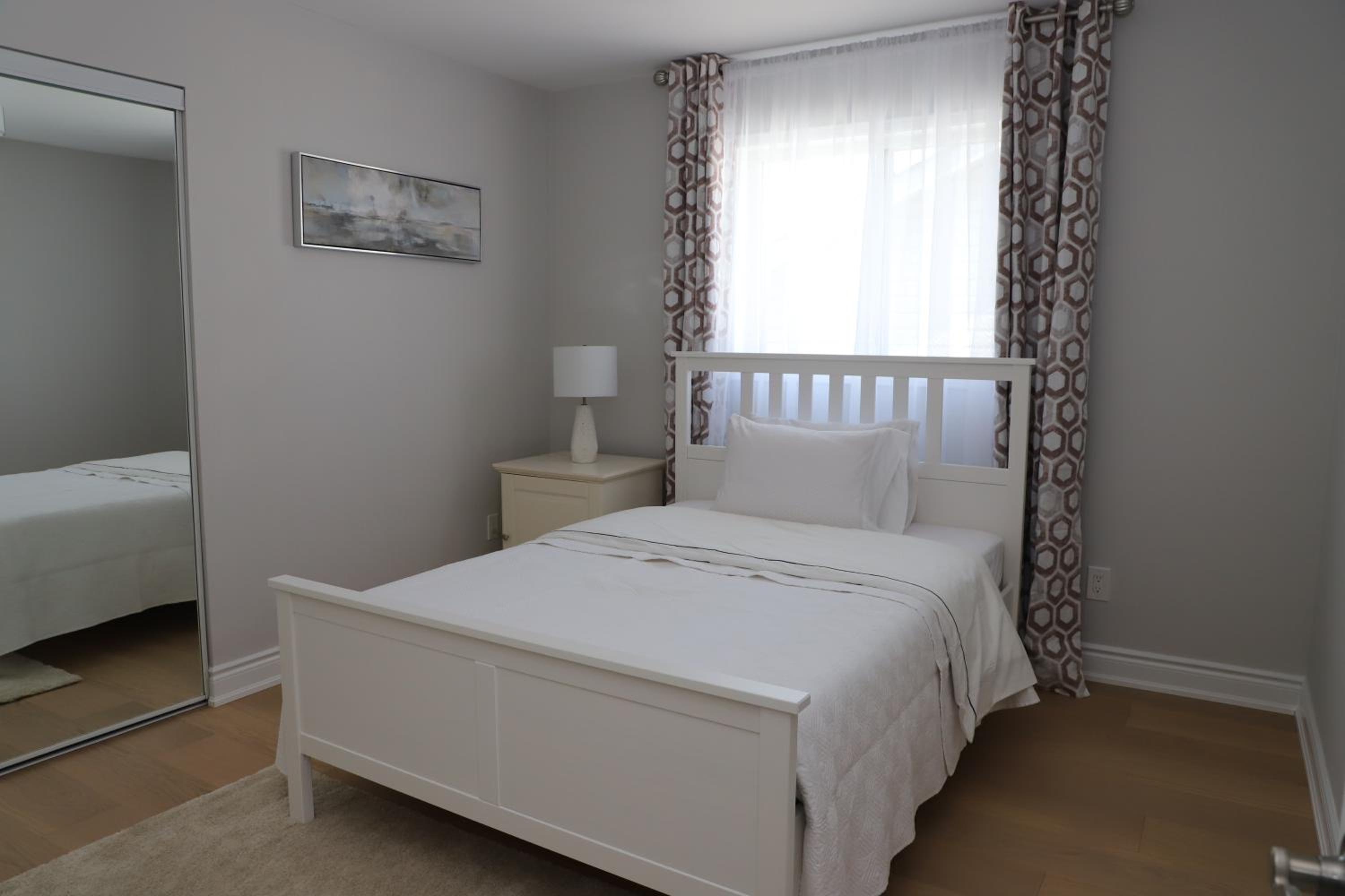 Lavish 4BR House Near Simcoe Lake & FH Resort