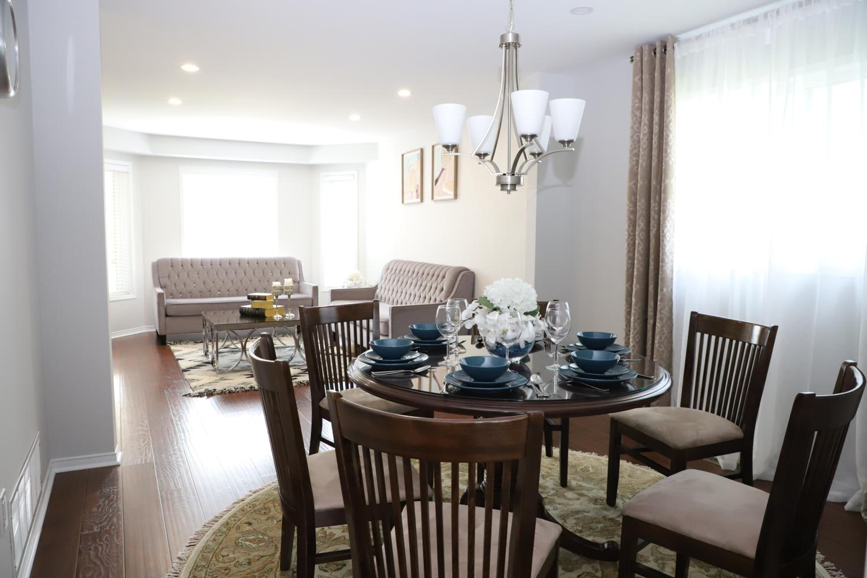 Lavish 4BR House Near Simcoe Lake & FH Resort