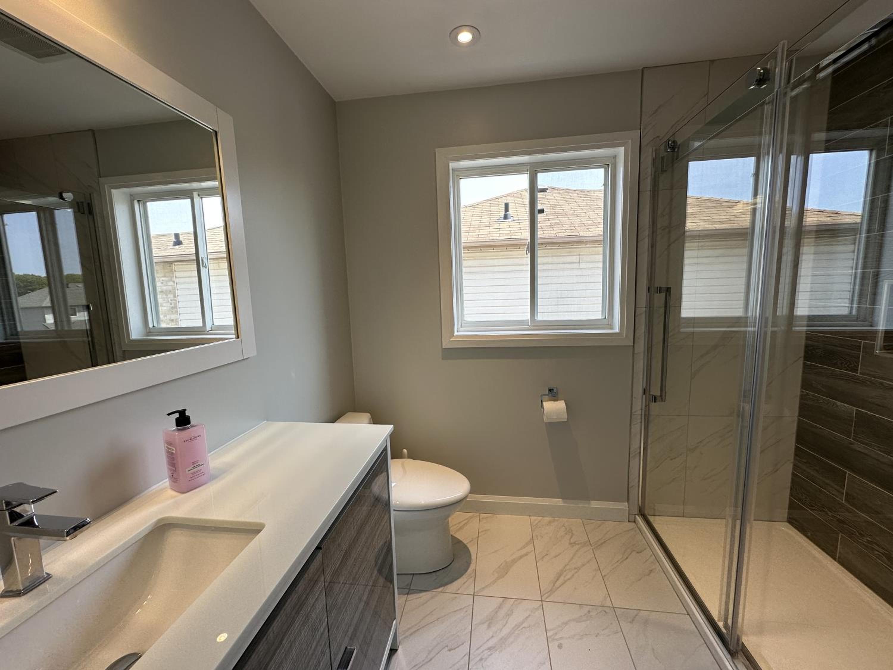 Lavish 4BR House Near Simcoe Lake & FH Resort