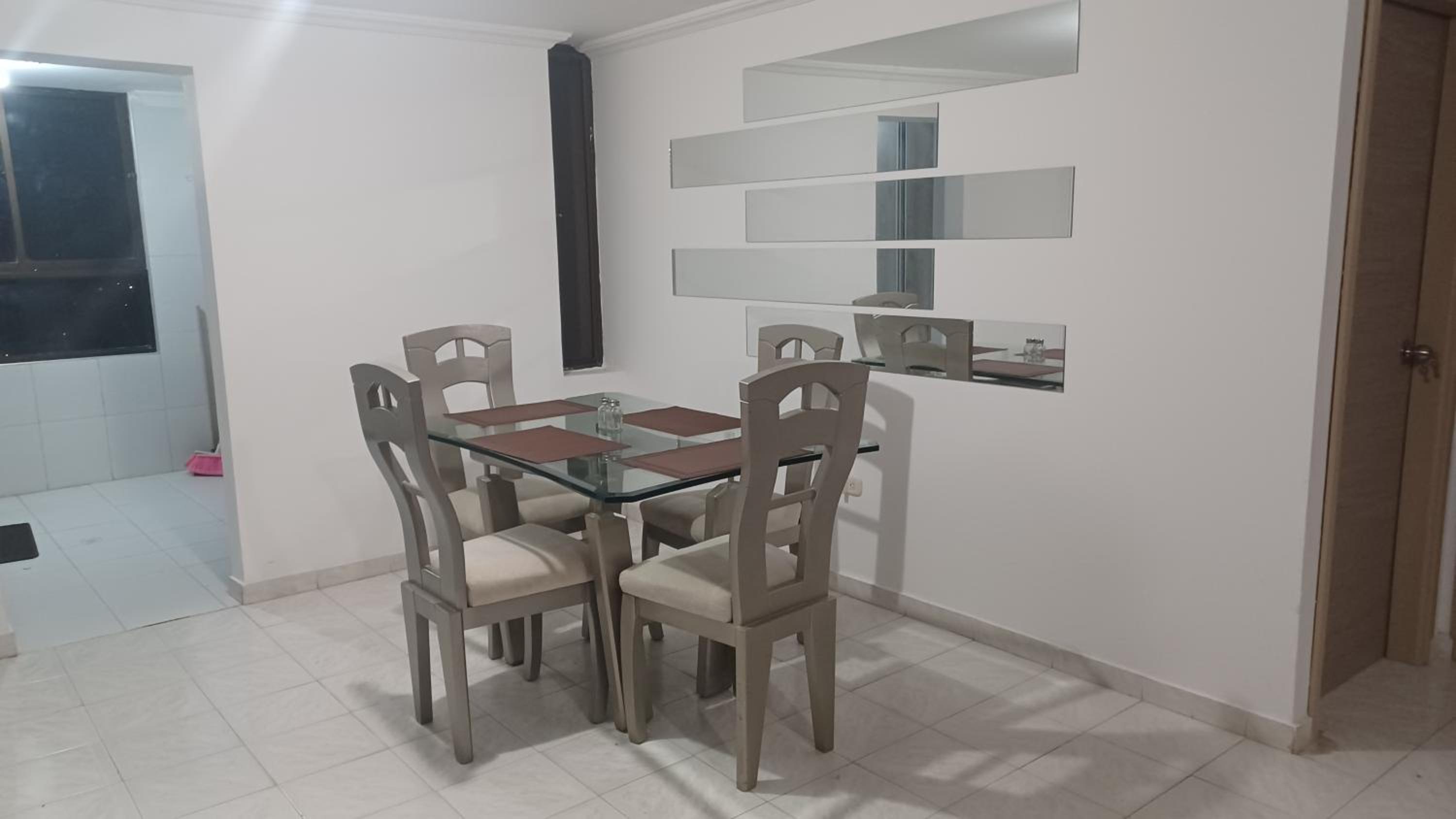 RH04 Espectacular apto edificio frente a la playa, 2 habitaciones, bien iluminado y espacioso - Property Image 23