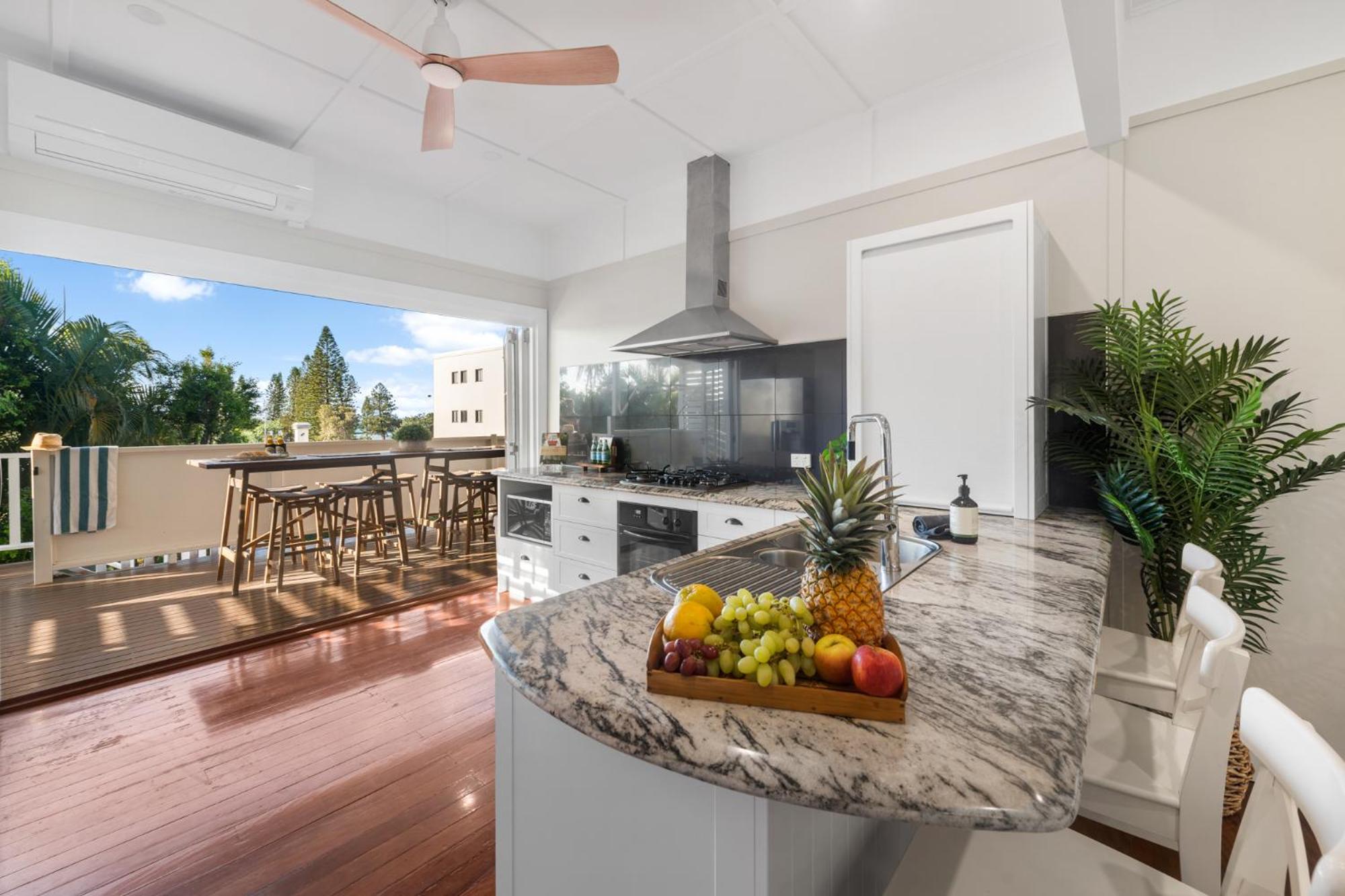 Stunning 4 Bedroom Beach House - Dicky Beach Original
