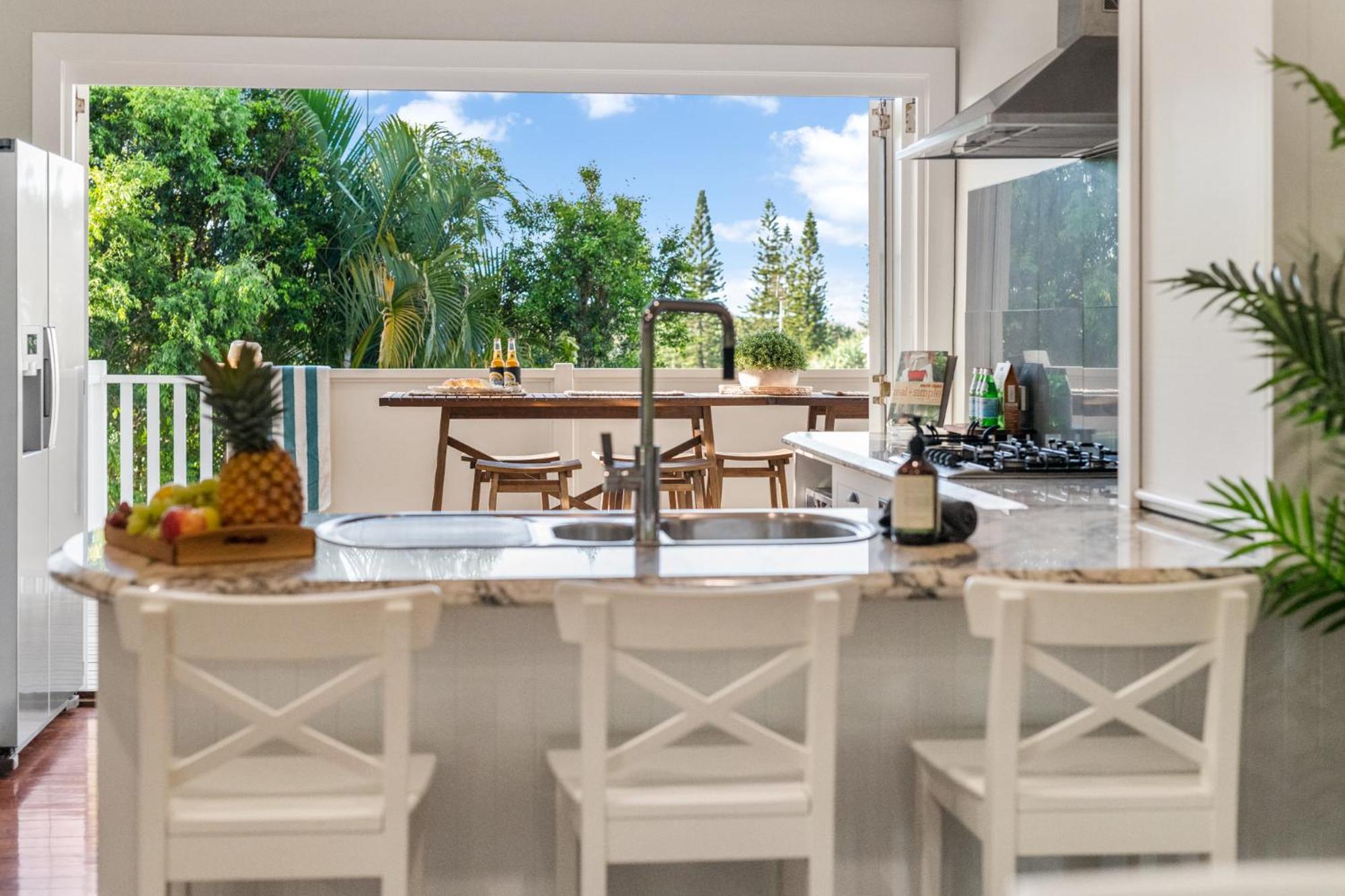 Stunning 4 Bedroom Beach House - Dicky Beach Original