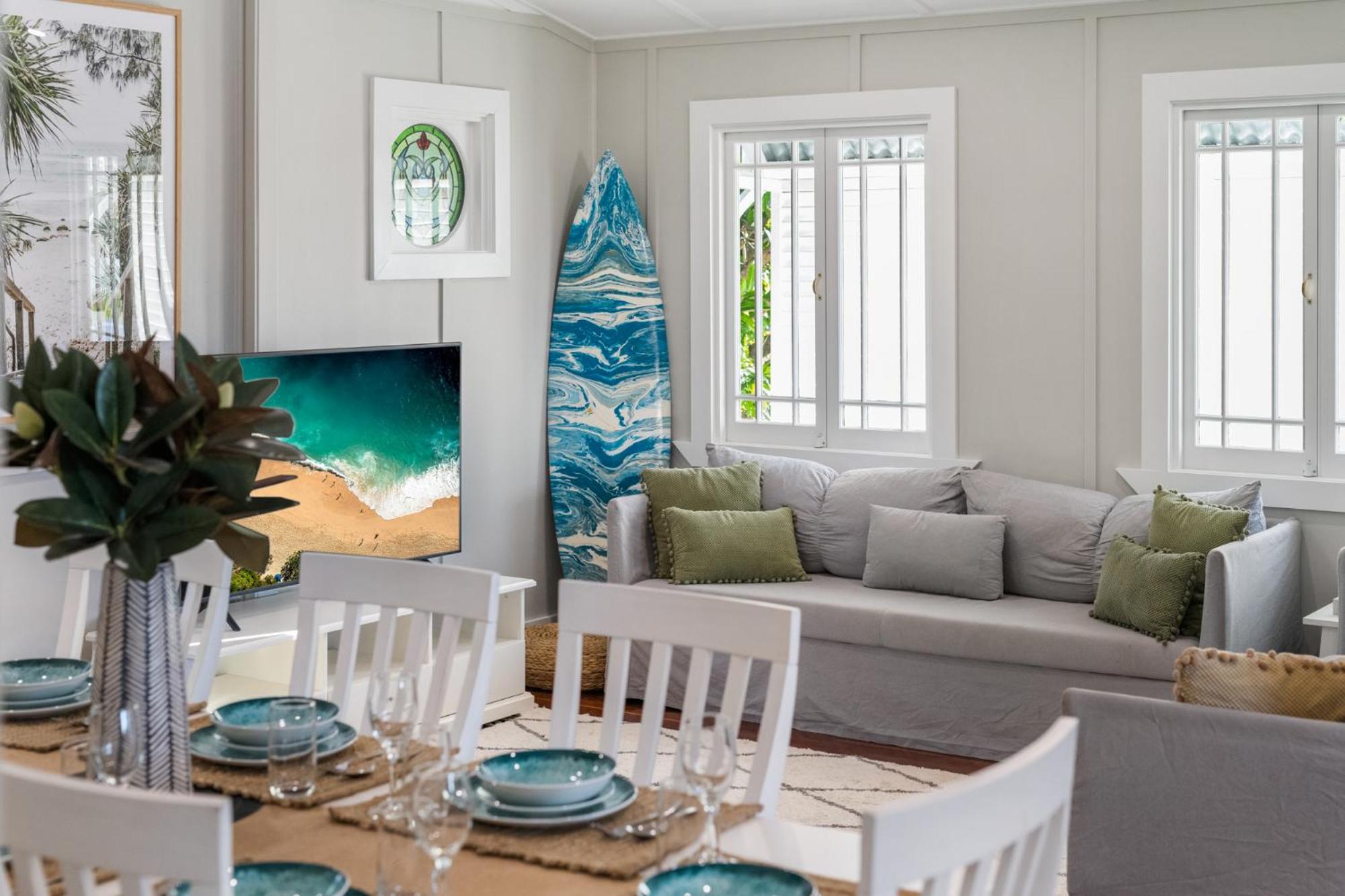 Stunning 4 Bedroom Beach House - Dicky Beach Original