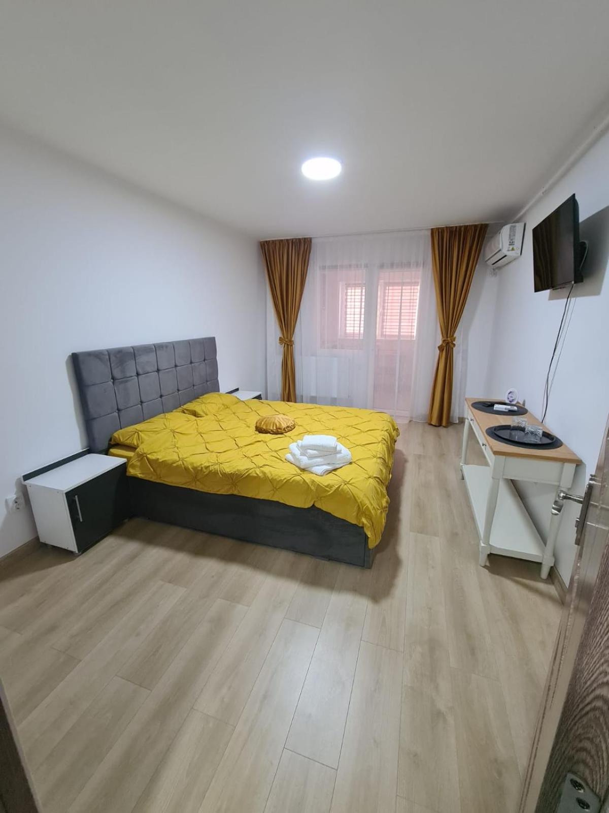 Garsoniera Luxury Kevin view 3
