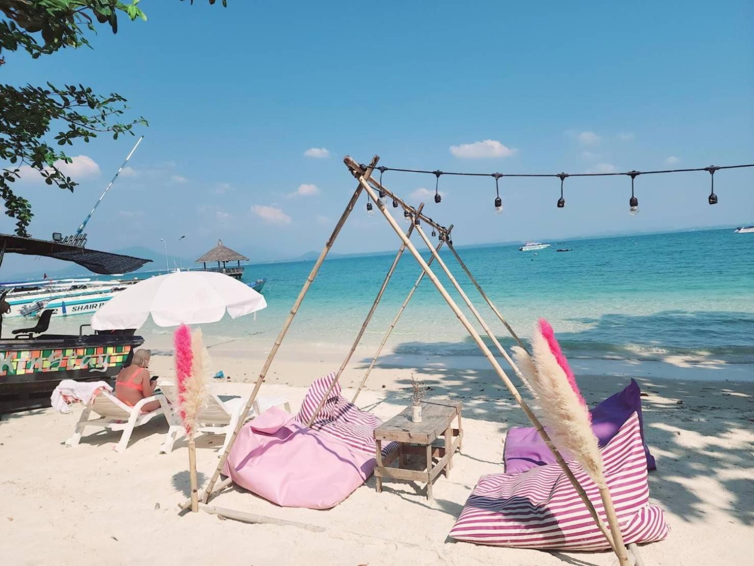 Minnie Seaview Resort