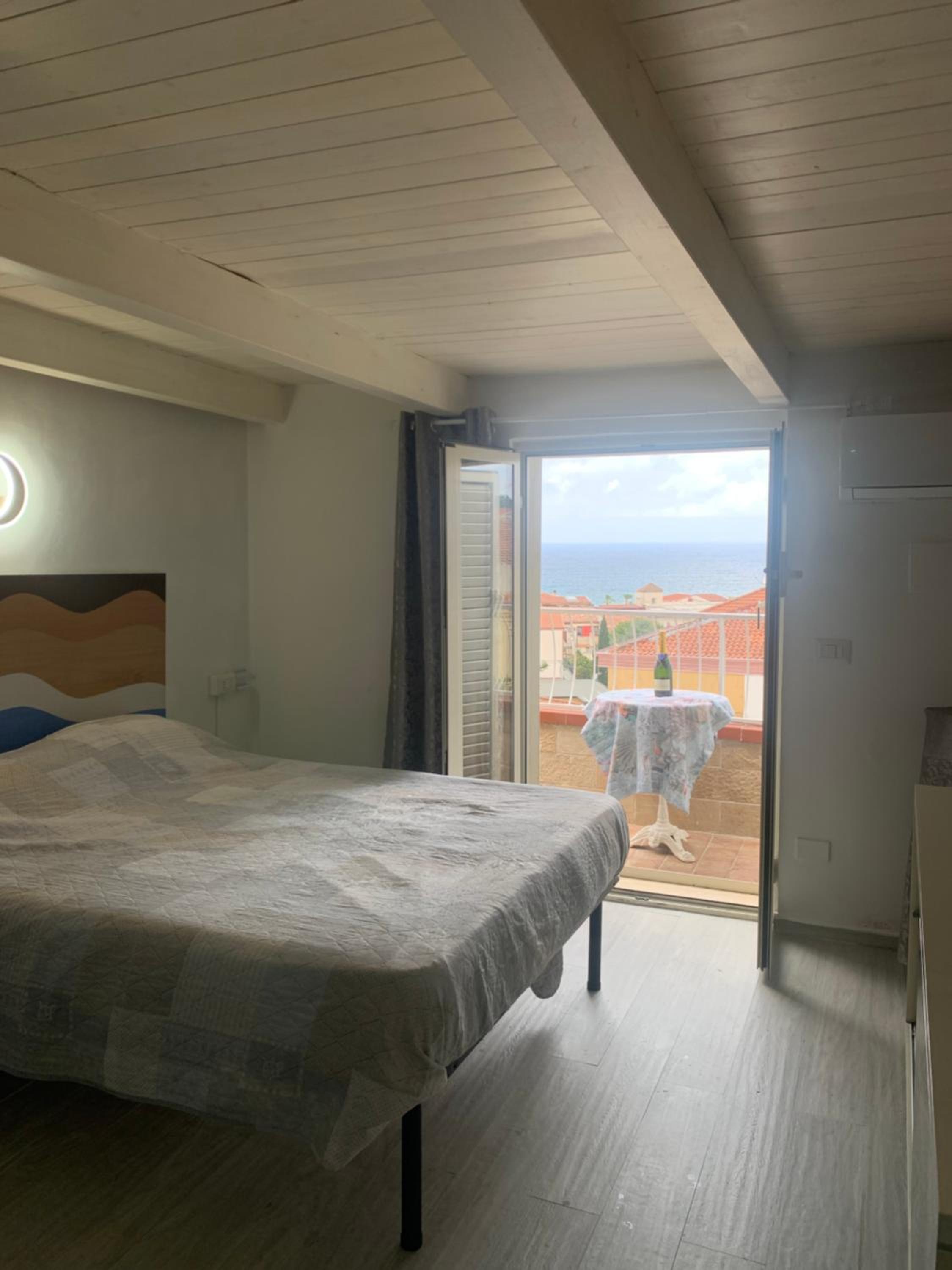 Enza Vacanze