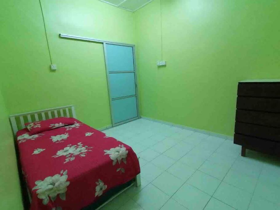 Hajjah Homestay Tg Agas Muar photo 7