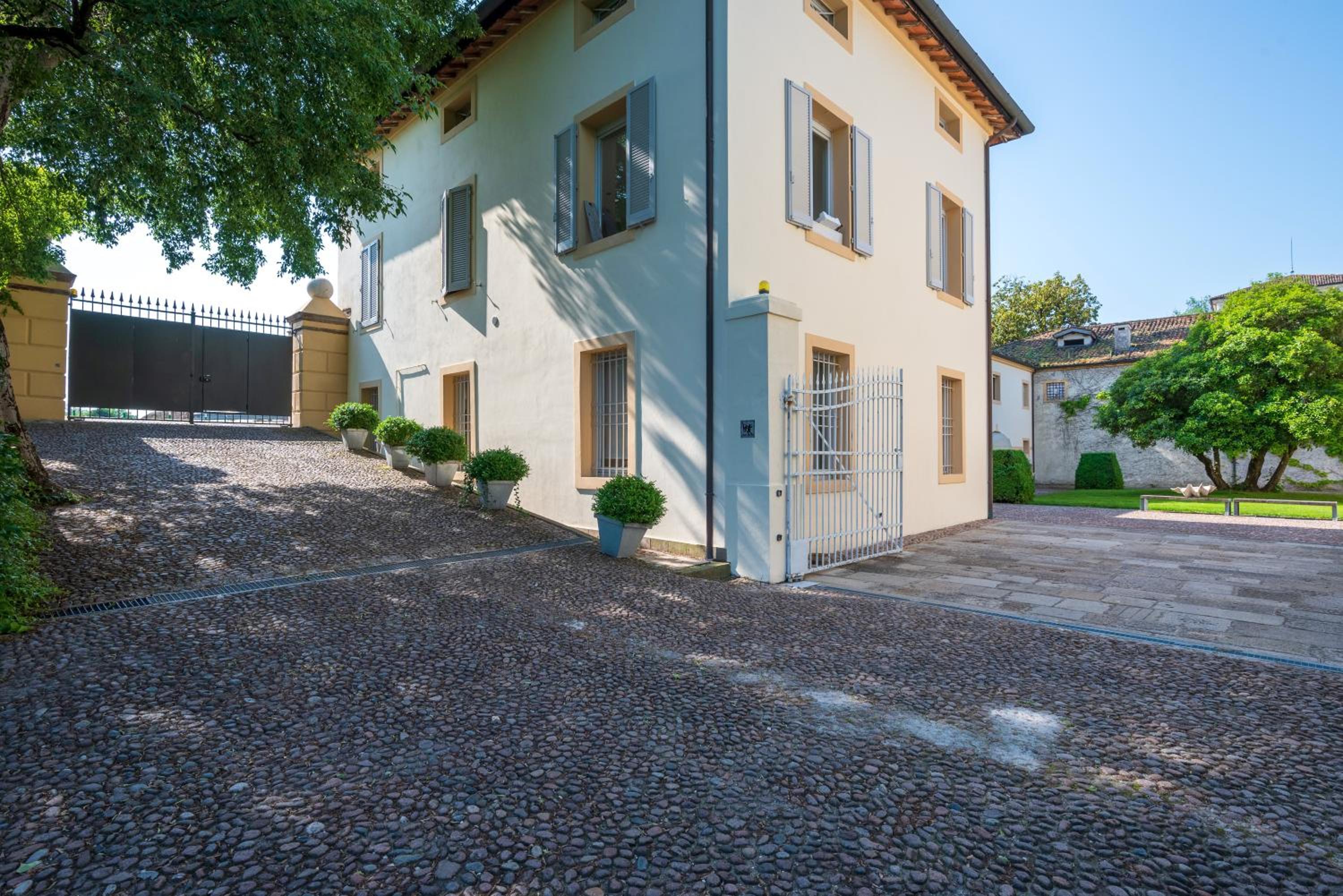 GuestHost - Elegant & Superior Scuderia Villa Molin