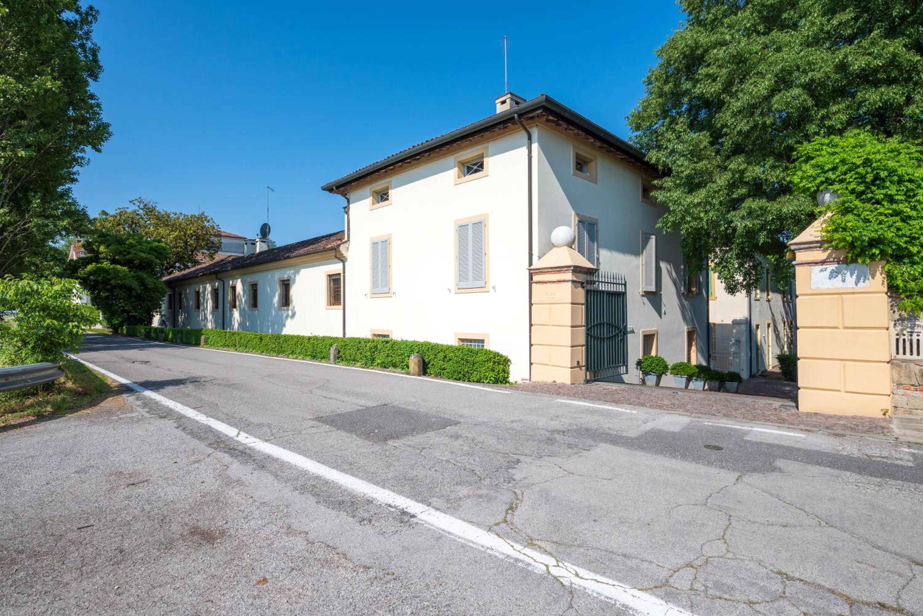 GuestHost - Elegant & Superior Scuderia Villa Molin