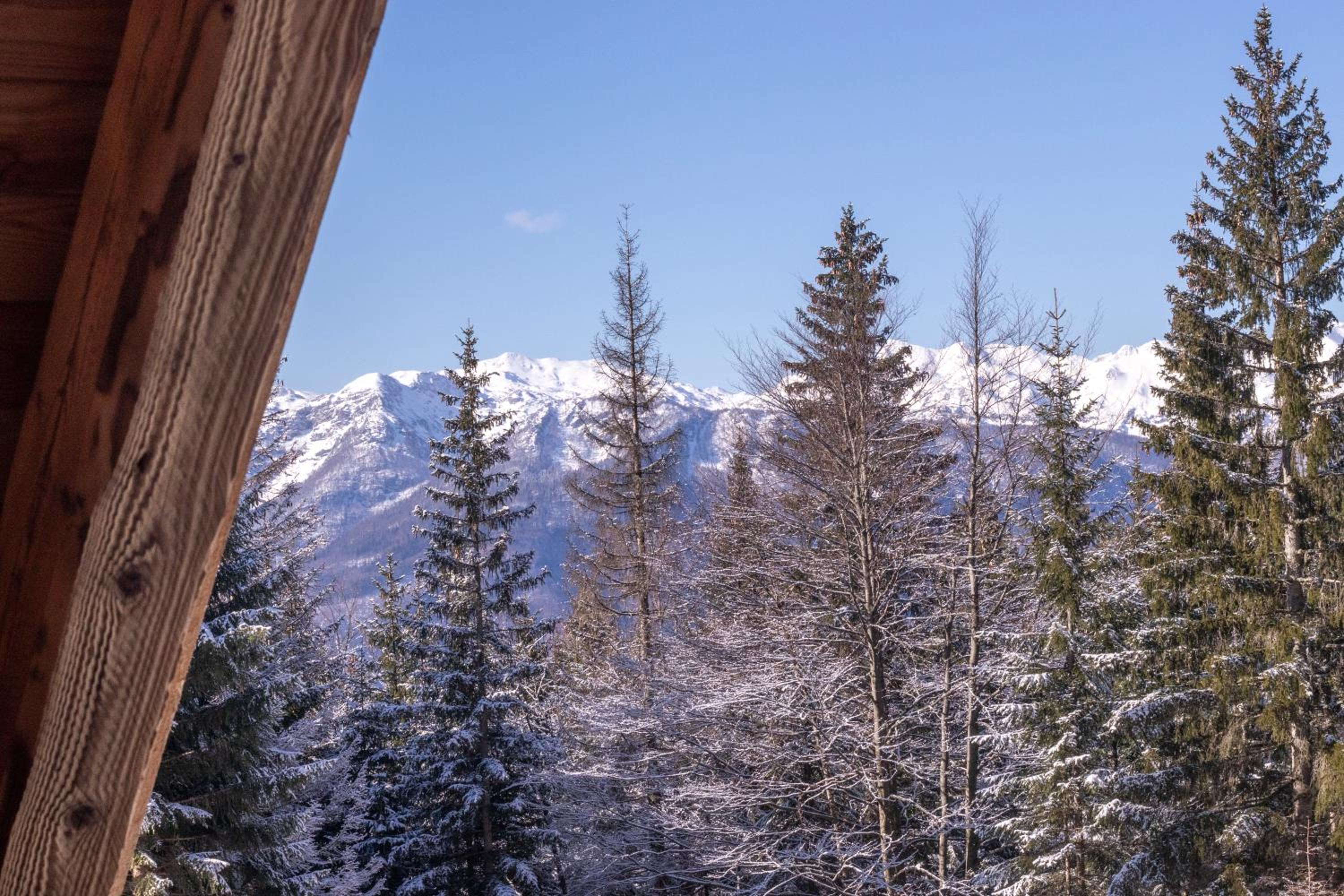 Lovely Cottage in a mountain wilderness of the National Park view 4