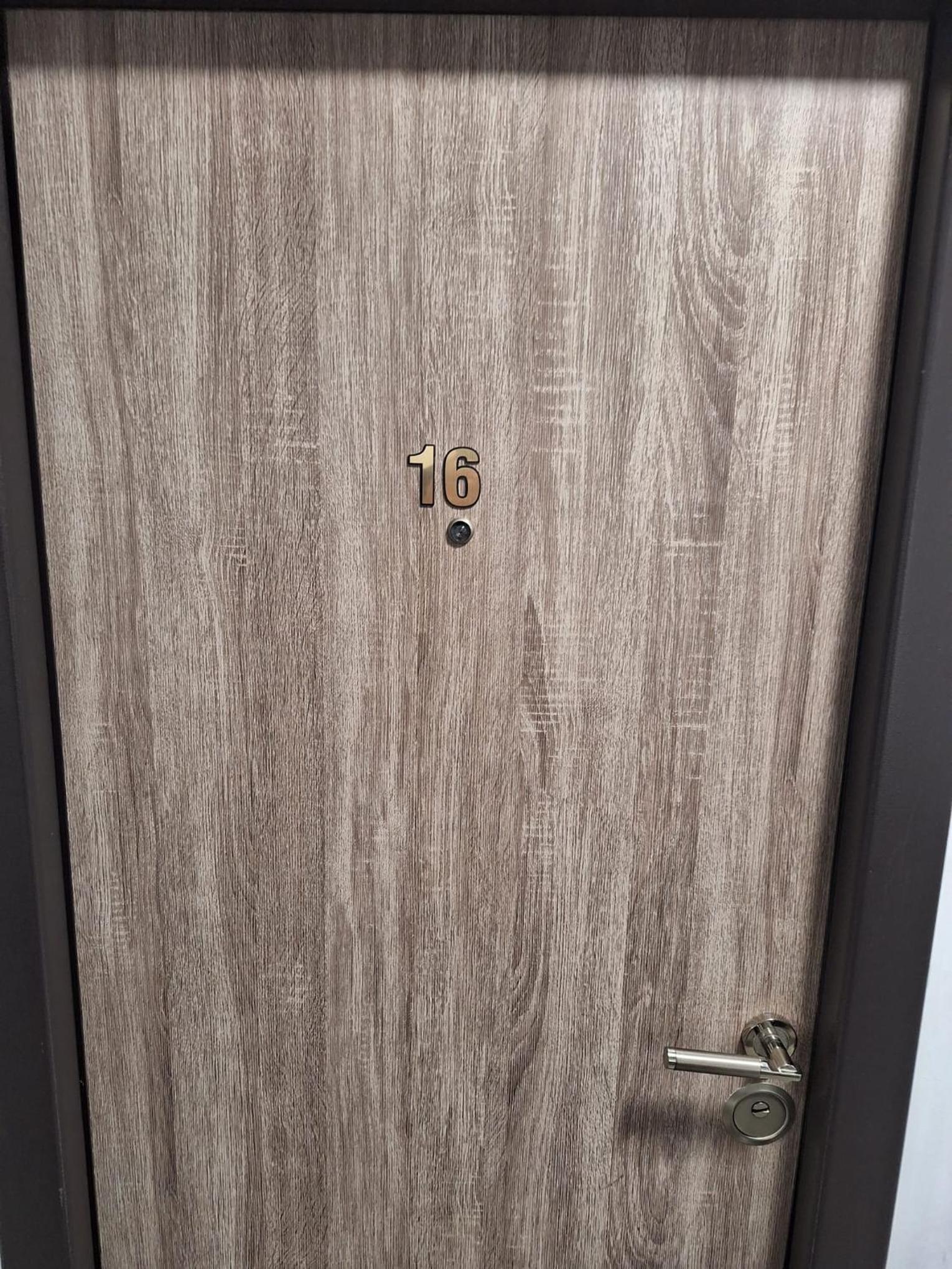 Cozy One-Bedroom Apartments Suceava view 2
