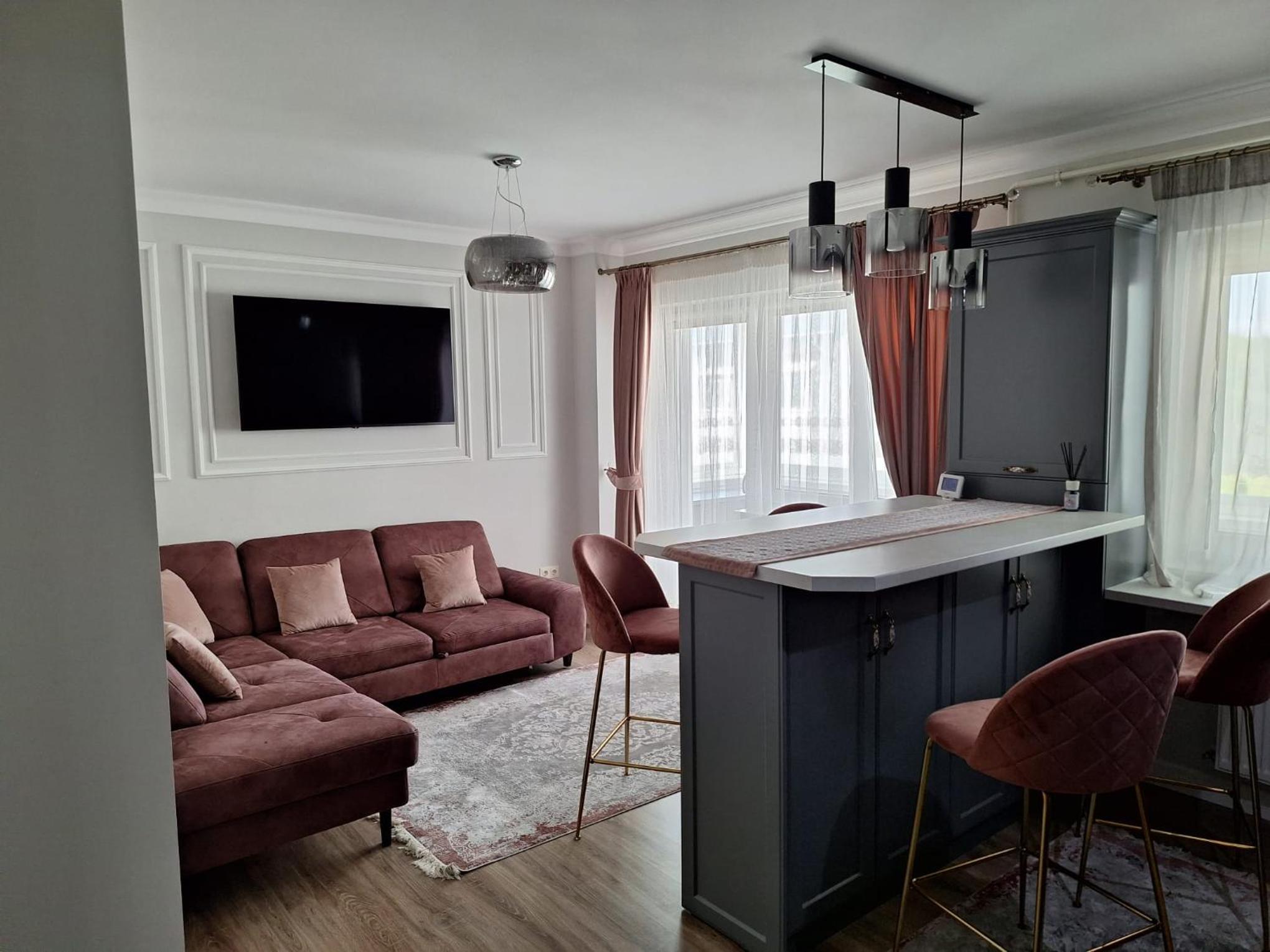 Cozy One-Bedroom Apartments Suceava view 4