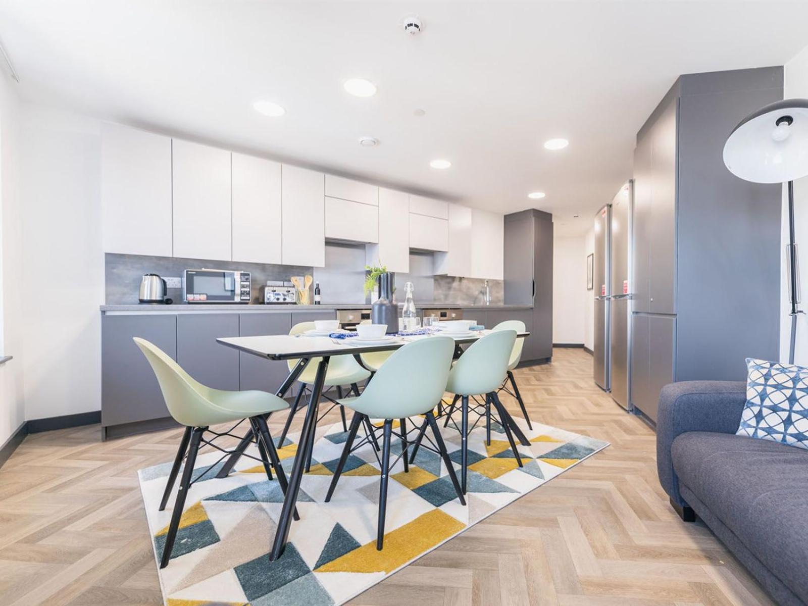 Ensuite Bedrooms with Shared Kitchen at Onyx located in Birmingham