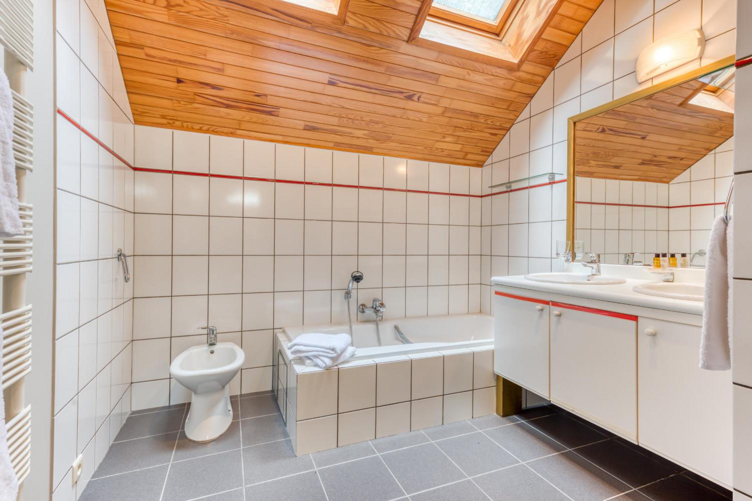 Gîte 2 Maison Caerdinael - Gîte de 9 personnes dans le centre de Durbuy