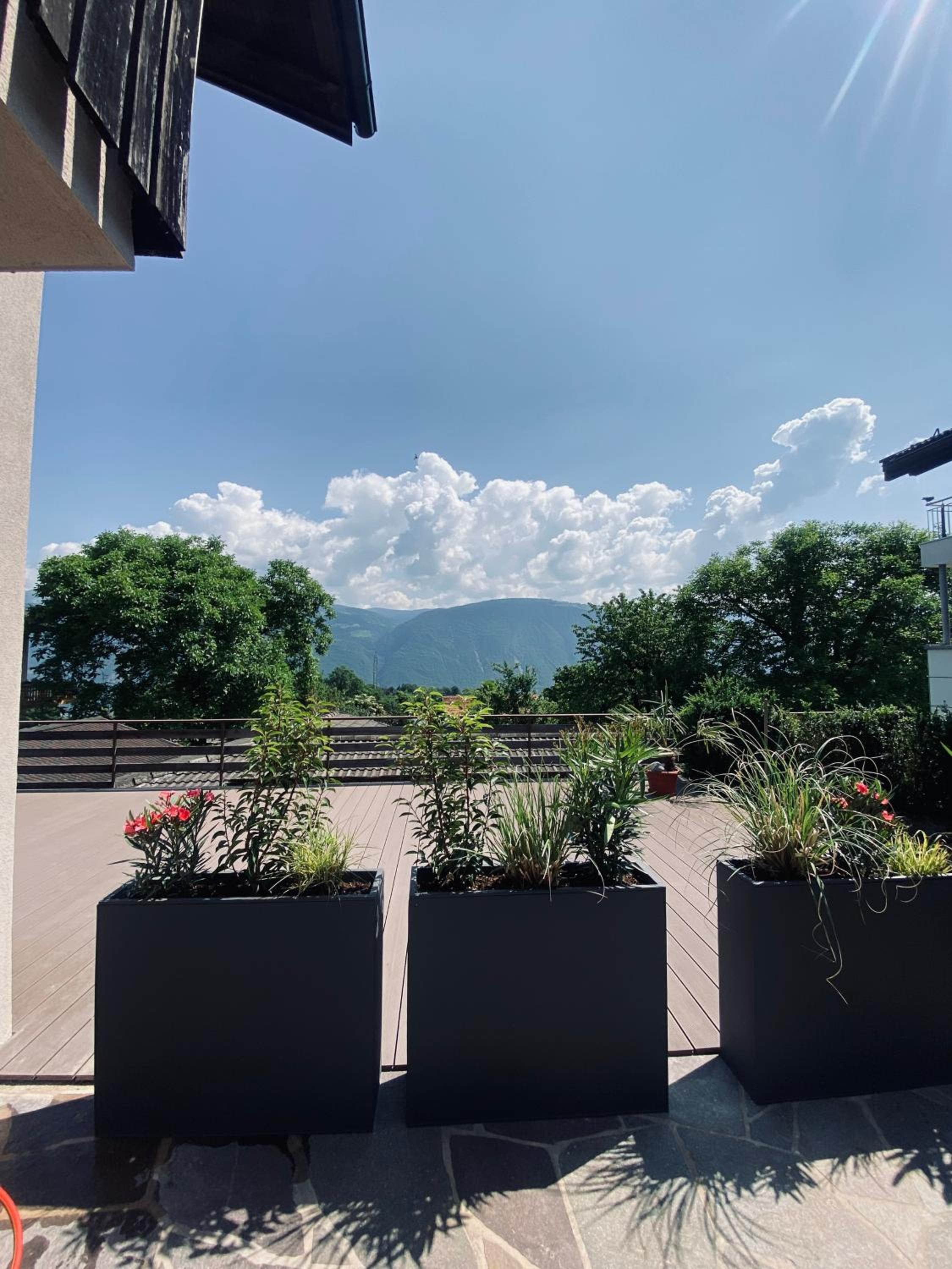 Mountain View Suites