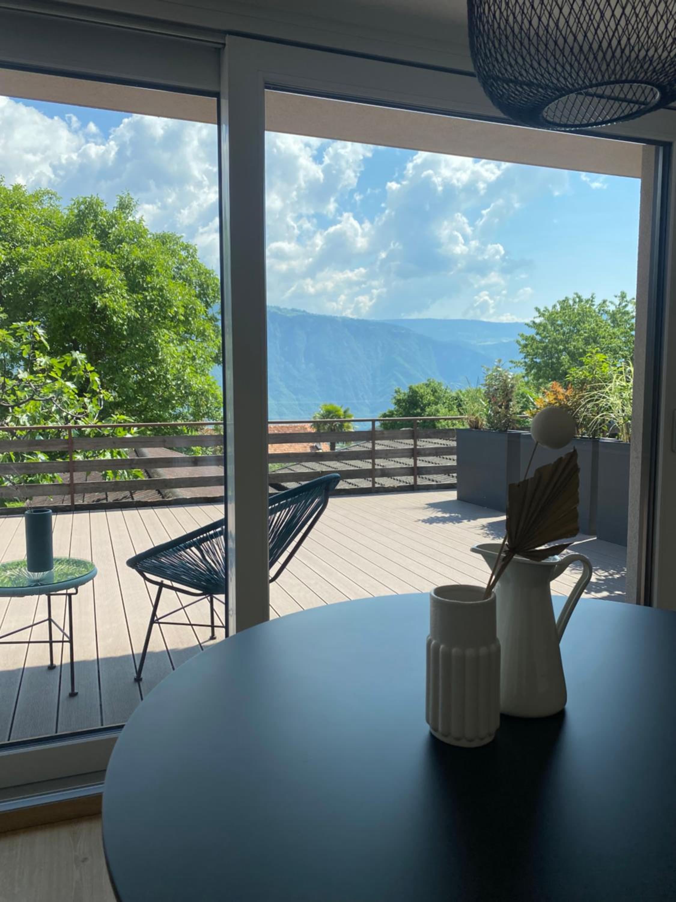 Mountain View Suites