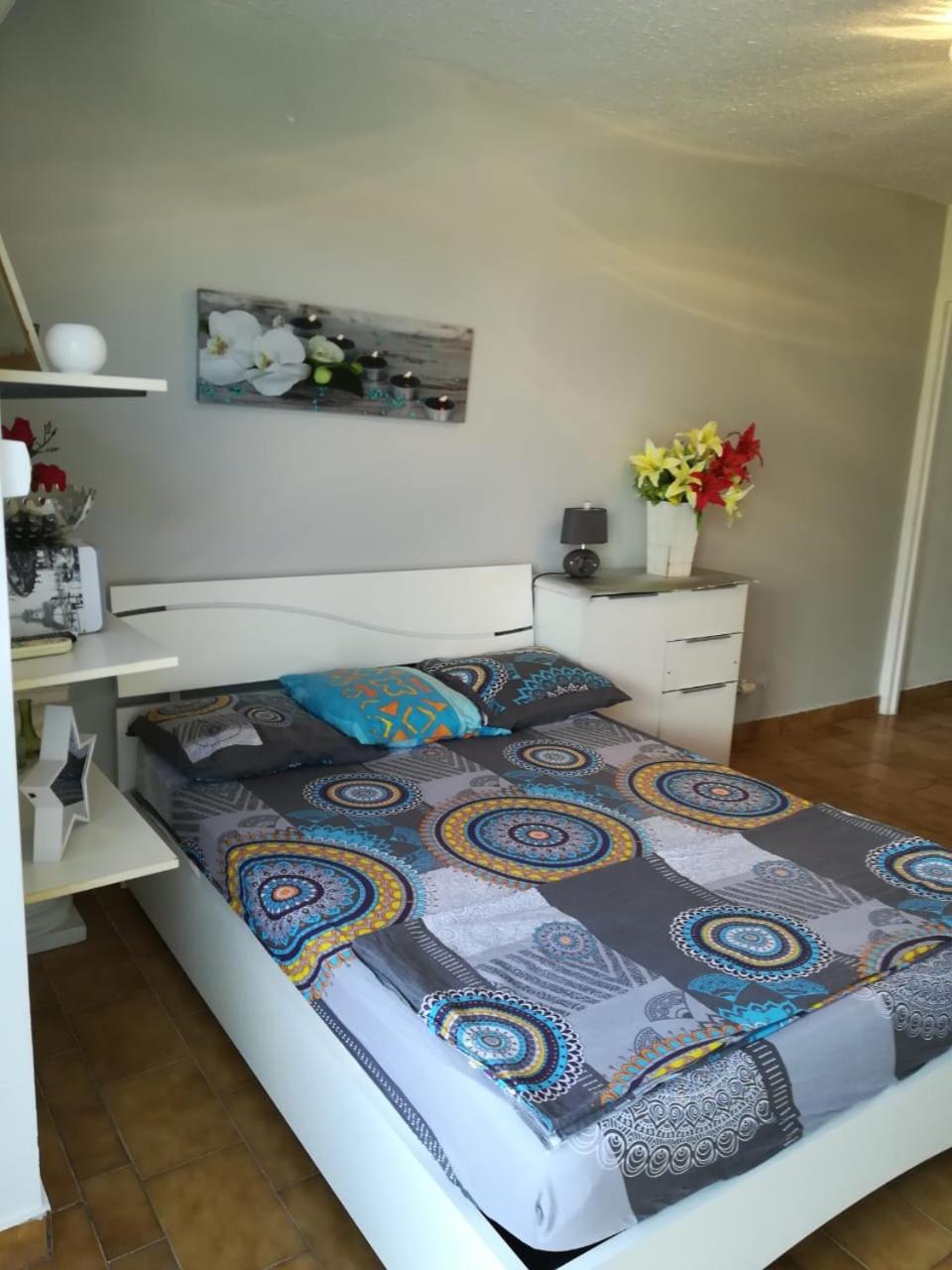 Photo 8