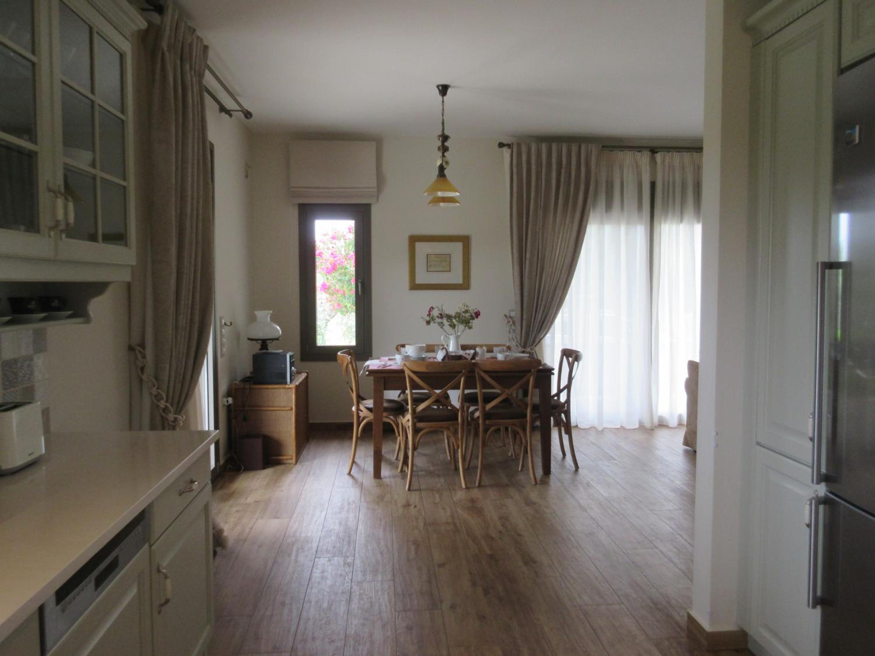 Seaside retreat house
