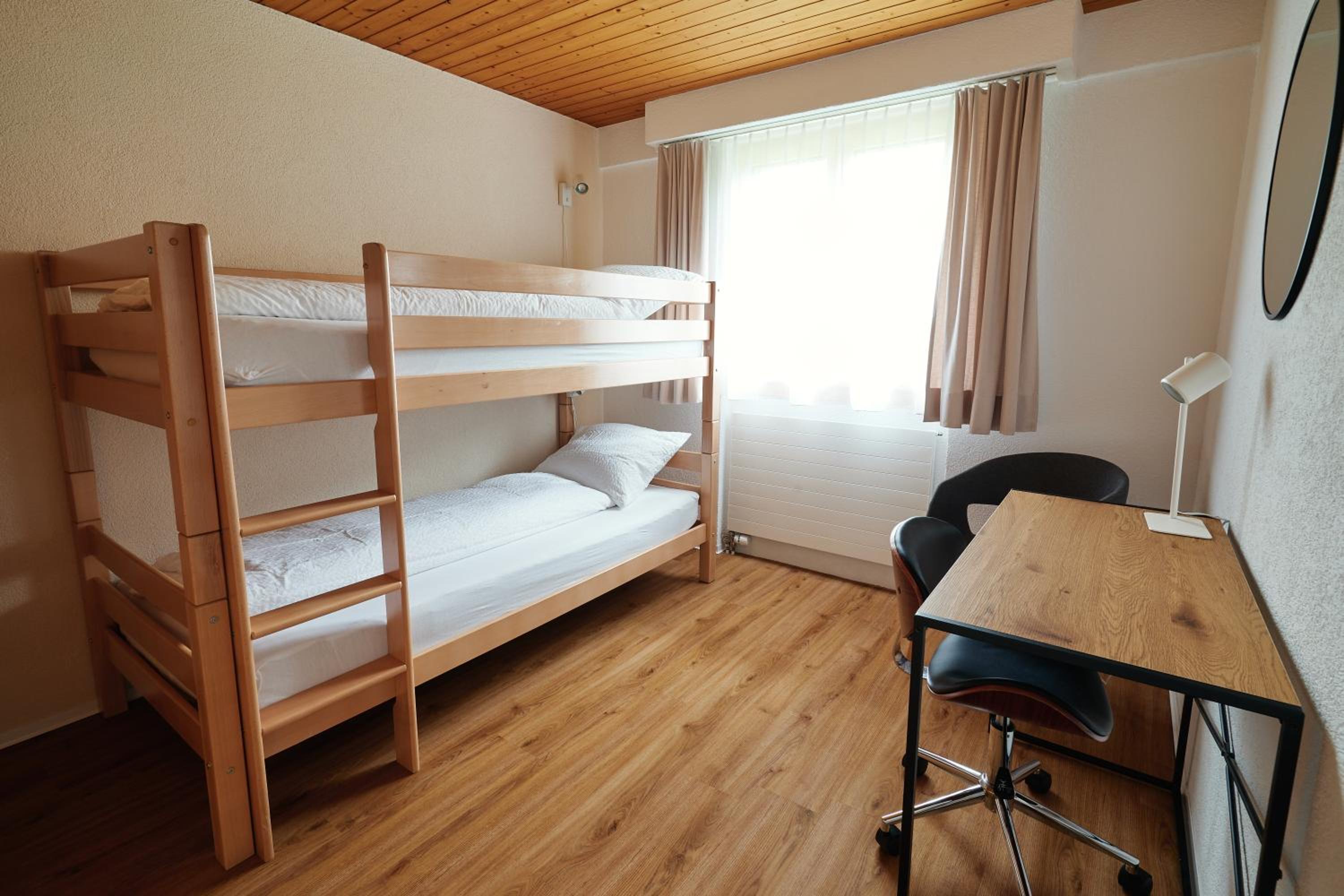 Ferienwohnung - 100m von der Talstation Aletsch Bahnen und Bahnhof Fiesch, BESTE Ausgangslage