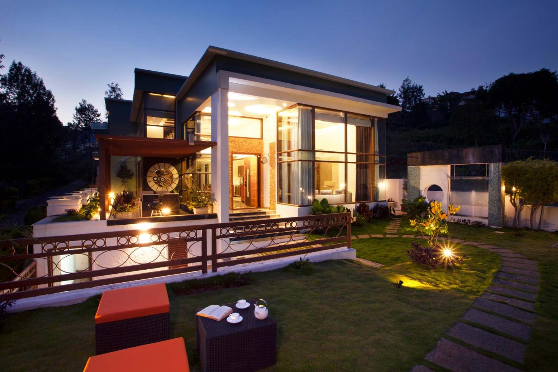 StayVista at The Yercaud Bungalow with Pvt Pool view 3