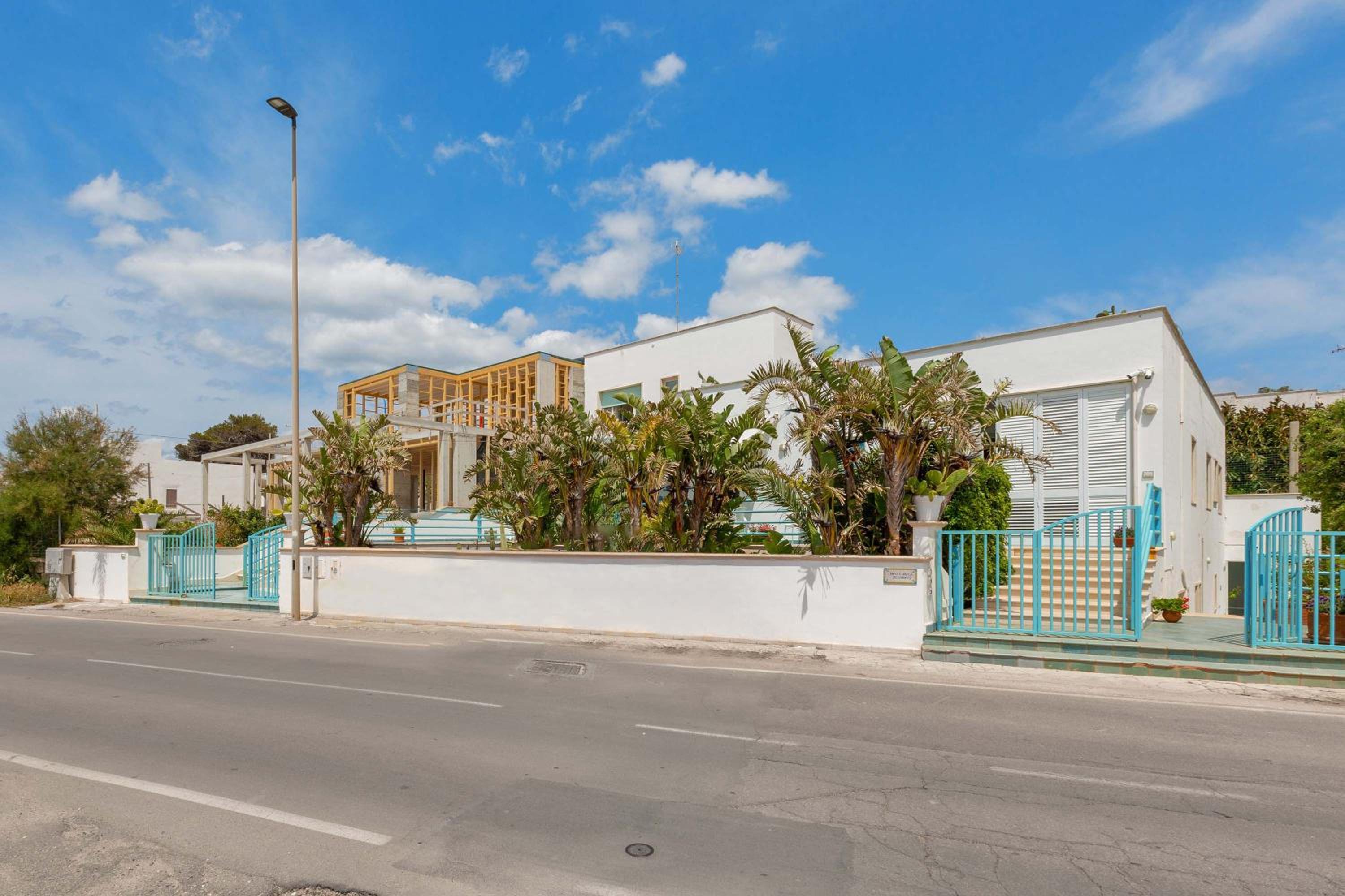 Villa Zio Tore by BarbarHouse en Torre Suda — building