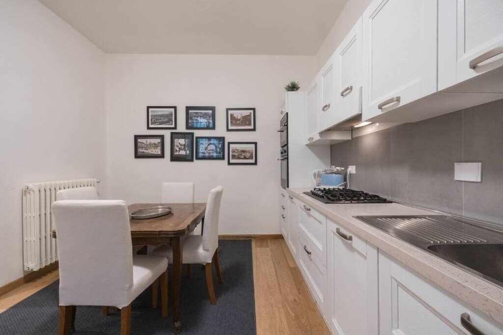 VIVALDI Elegant Apartment In Piazza santa Croce photo 5