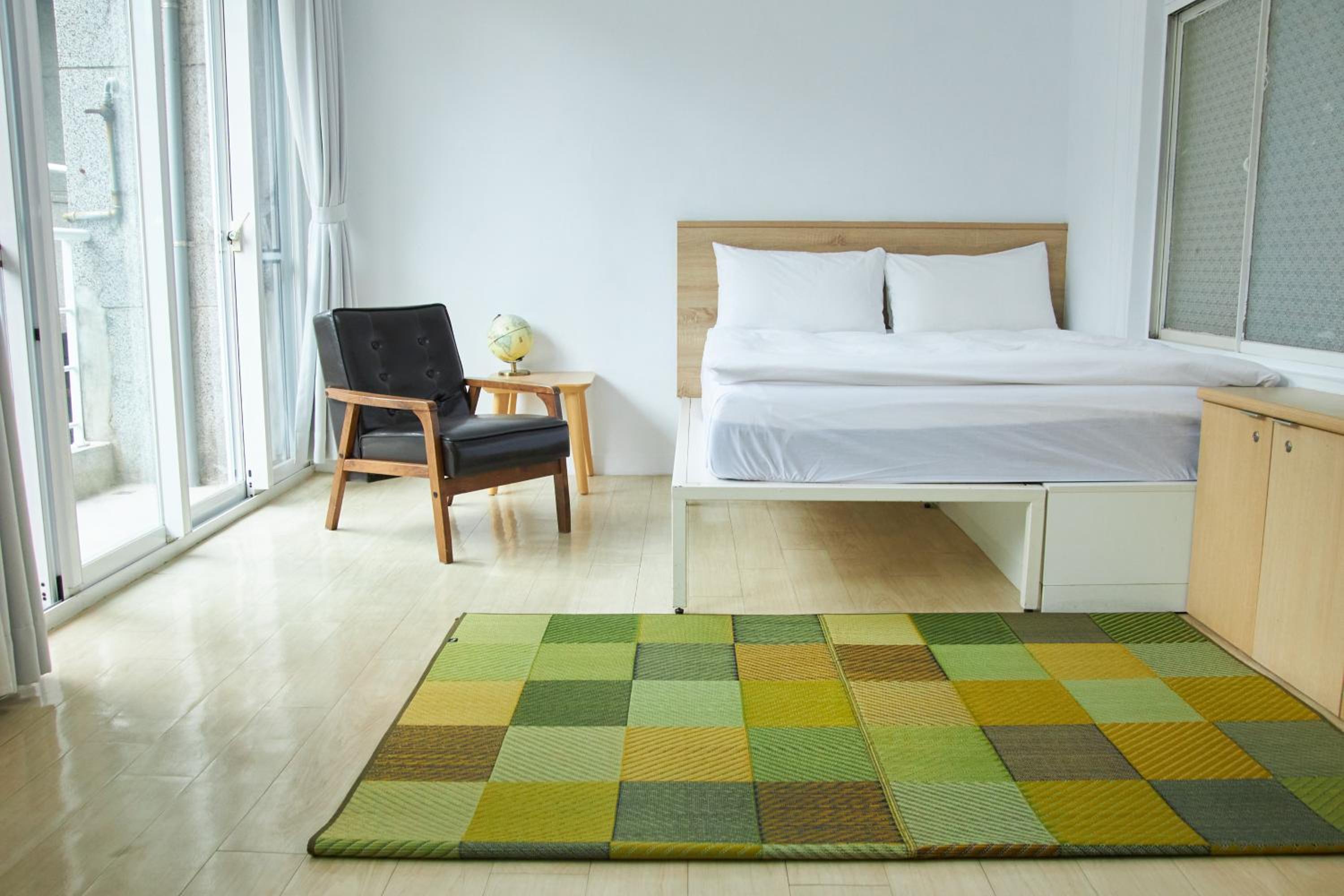 OwlStay Flip Flop Hostel - Garden