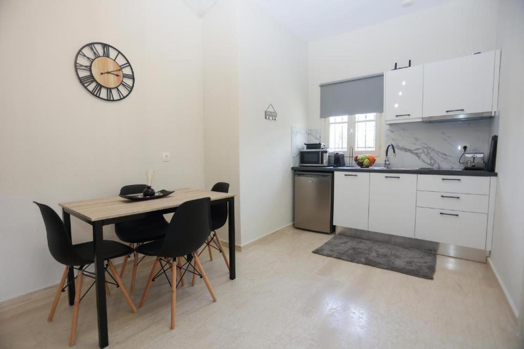Kouros apartments