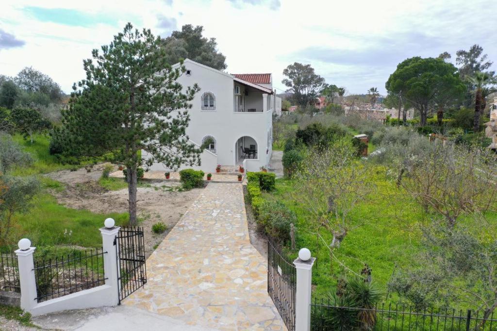 Kouros apartments
