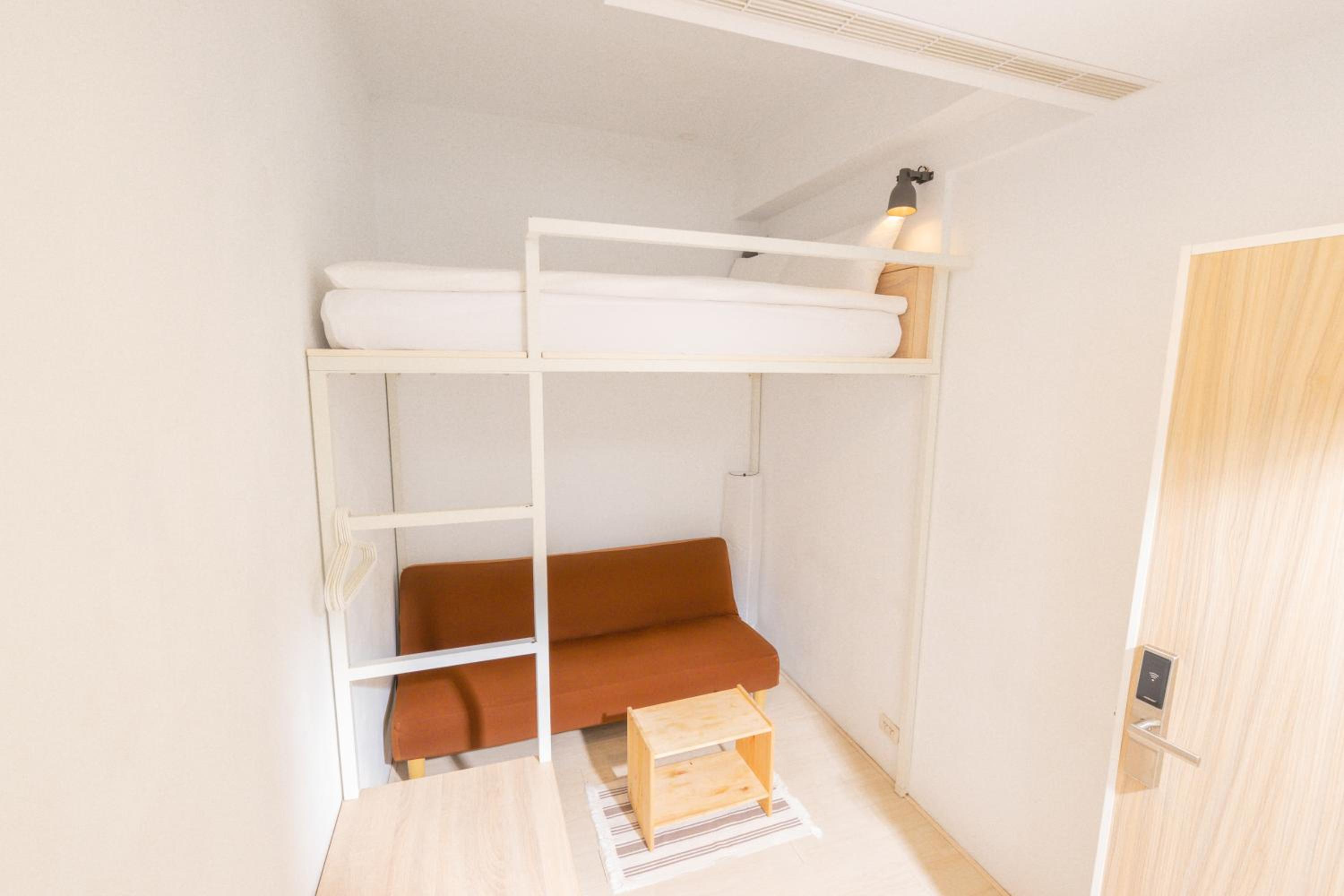 OwlStay Flip Flop Hostel - Garden