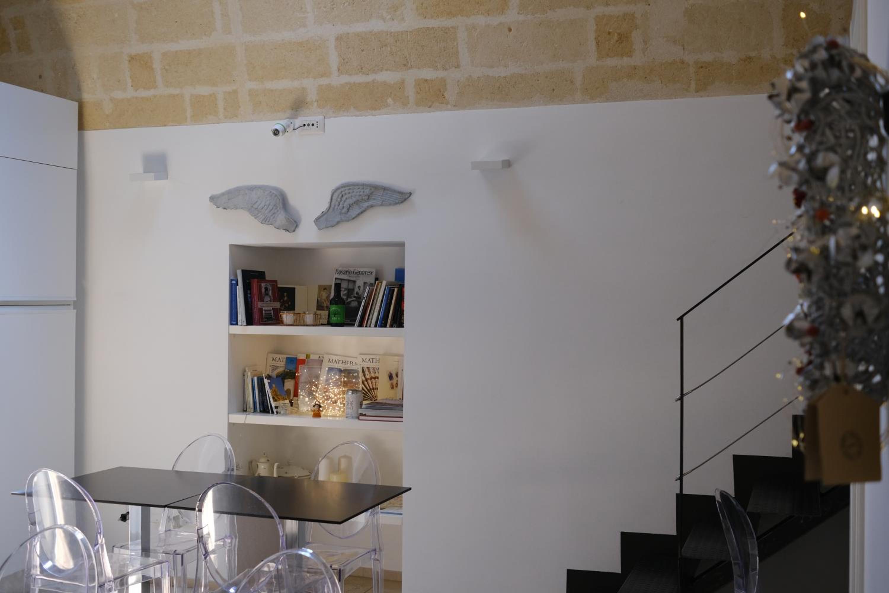 Lamia Room Rentals