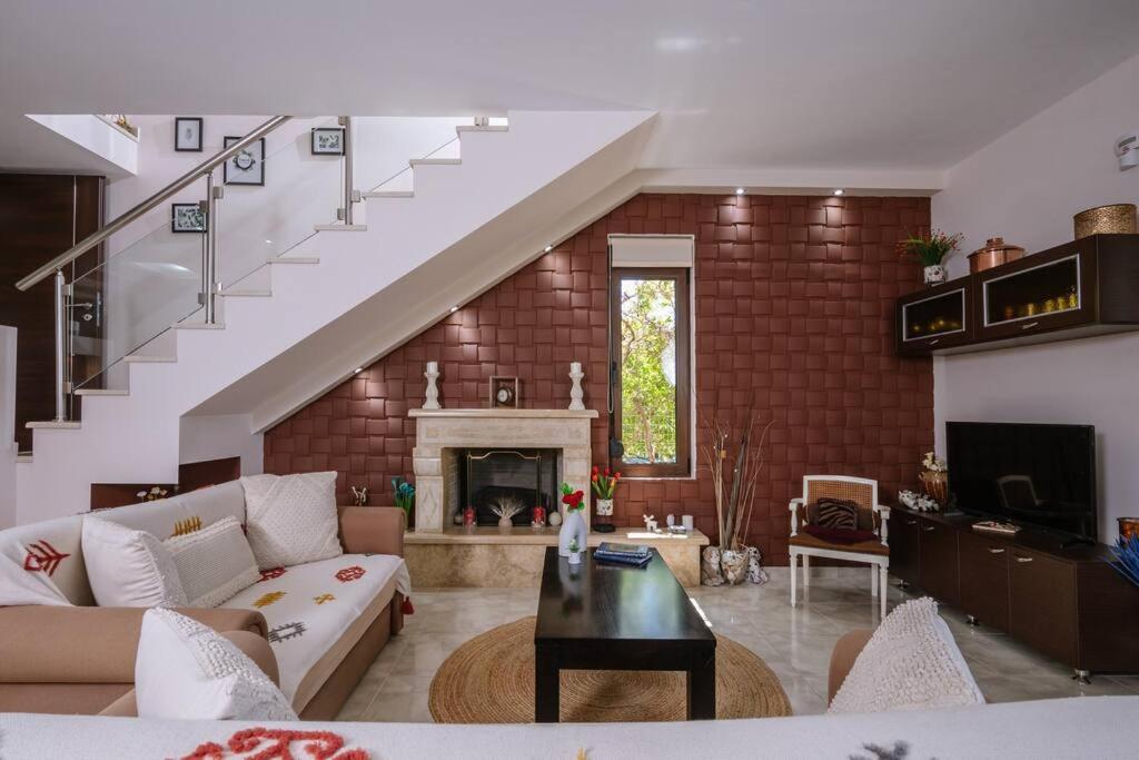 Villa Kyma by the sea, in South Crete view 3