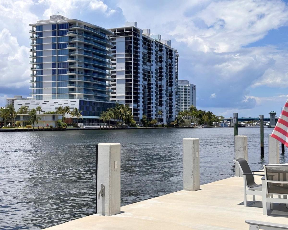 Hotel Holiday Isle Yacht Club - Image 1