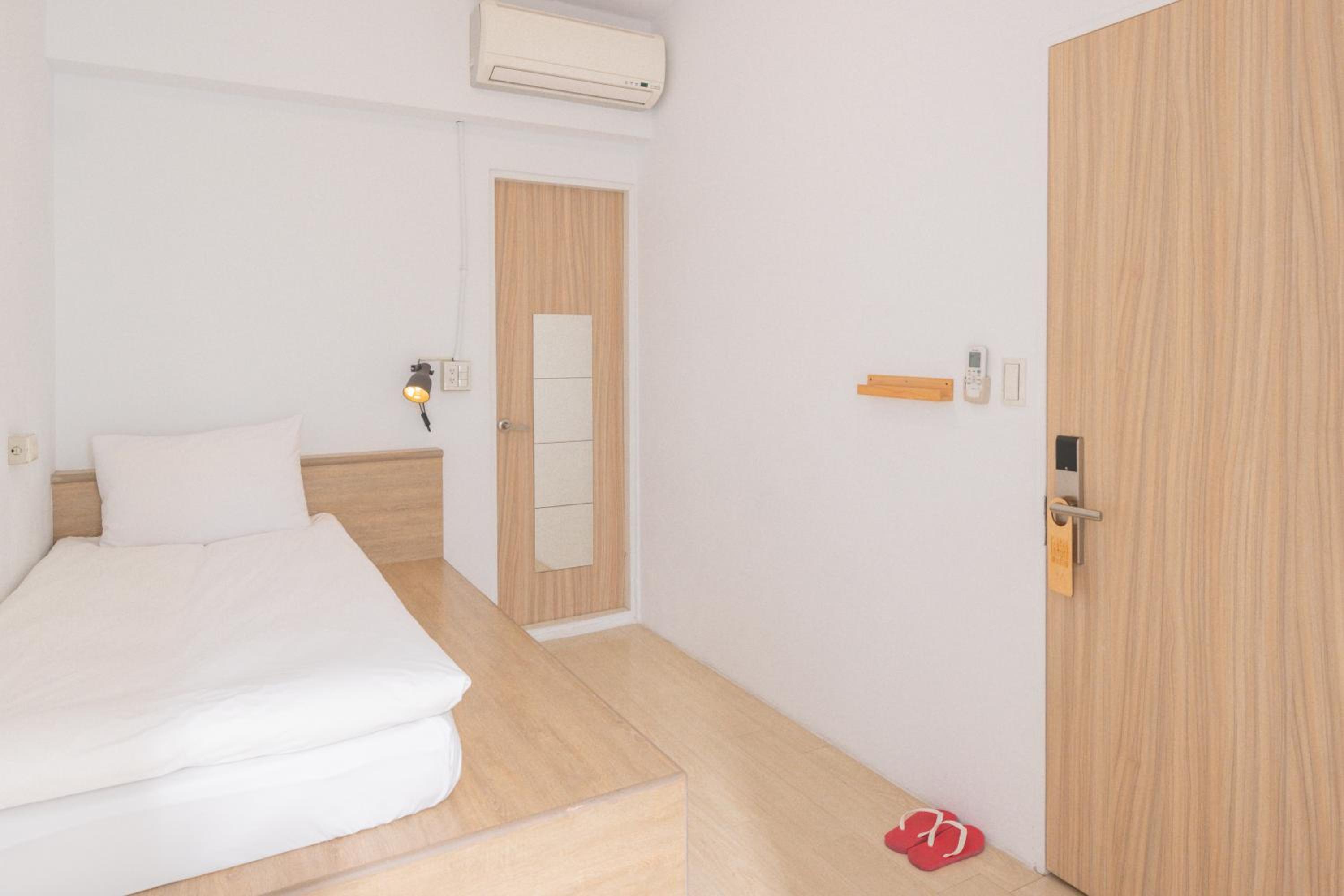 OwlStay Flip Flop Hostel - Garden