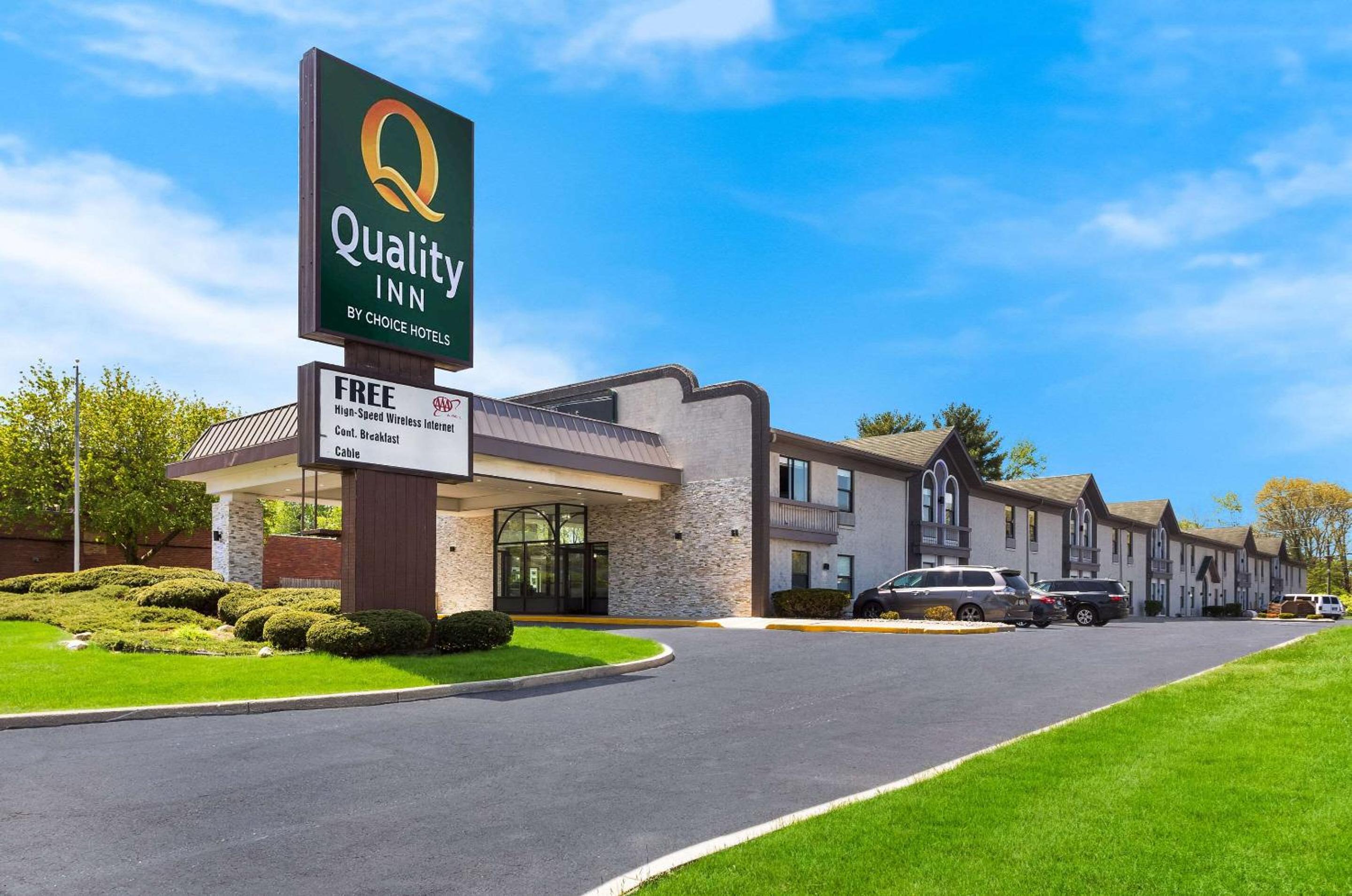Quality Inn South Bend near Notre Dame view 4