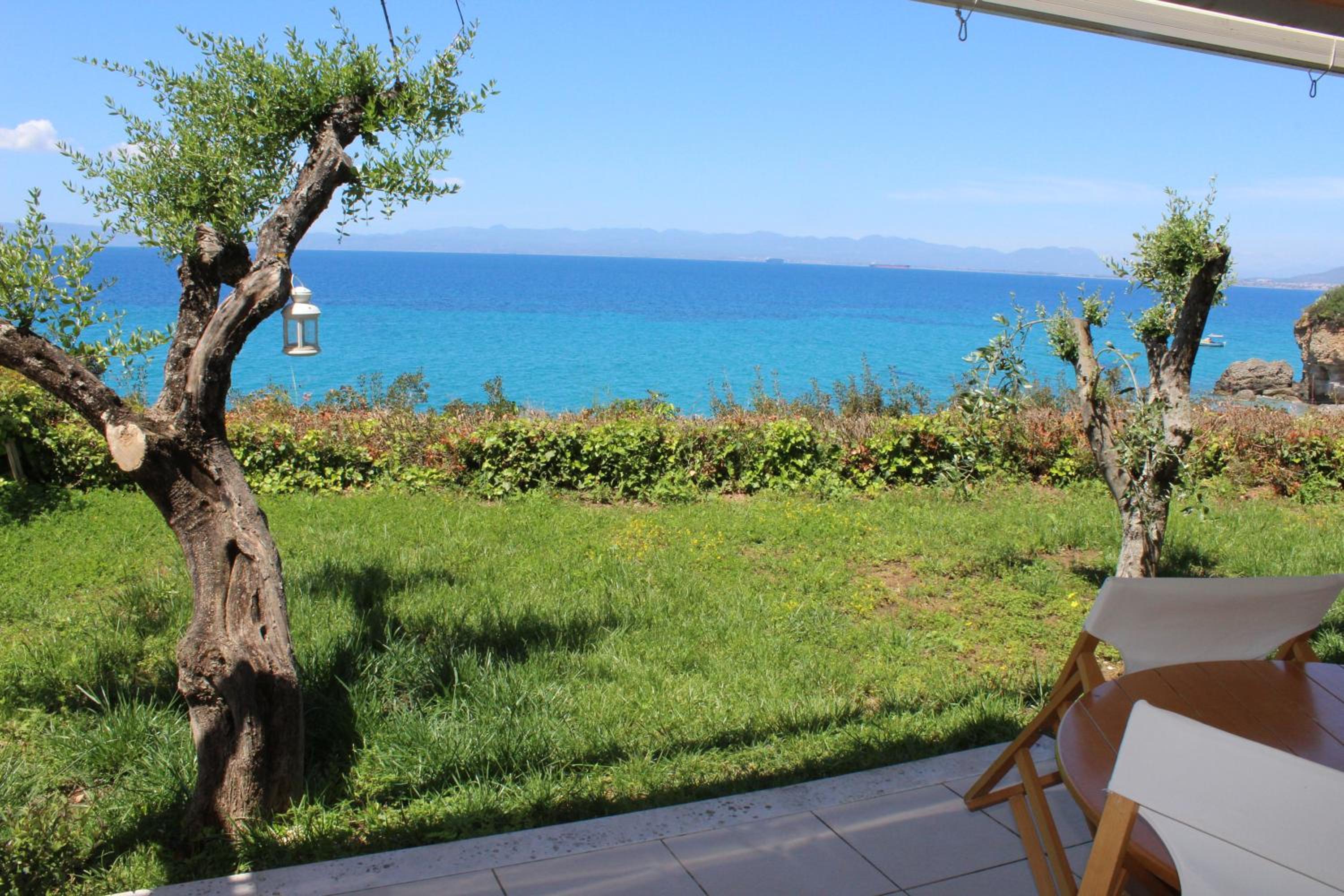 Avia Holiday Homes