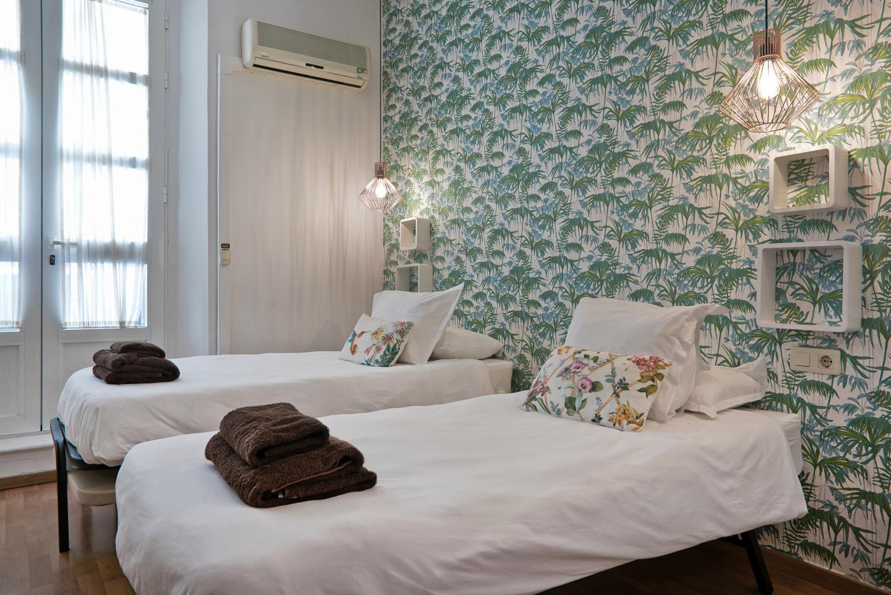 UrbanChicMalaga 2Bedroom Oasis In Historic Malaga Centre