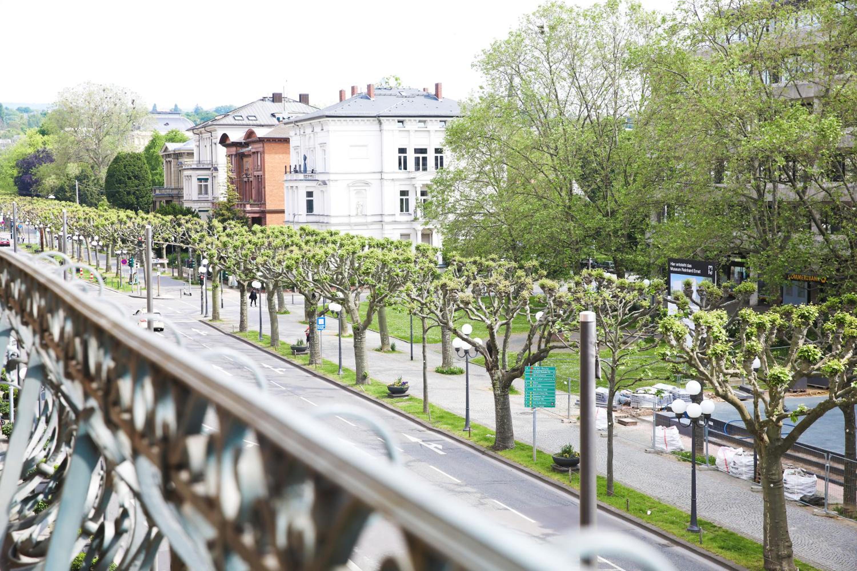 Palais Passy~Design Suite mit Ausblick im Zentrum