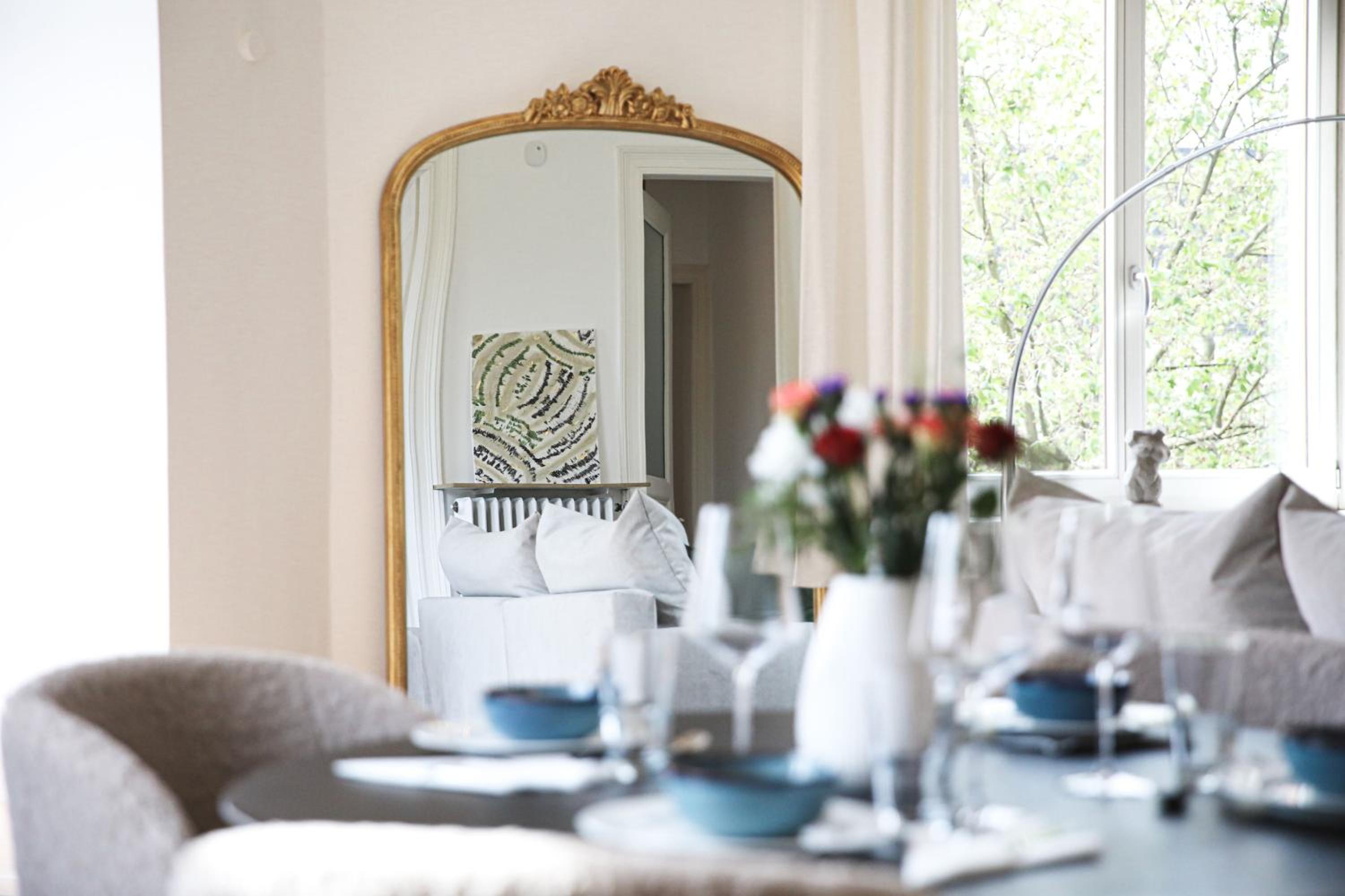 Palais Passy~Design Suite mit Ausblick im Zentrum