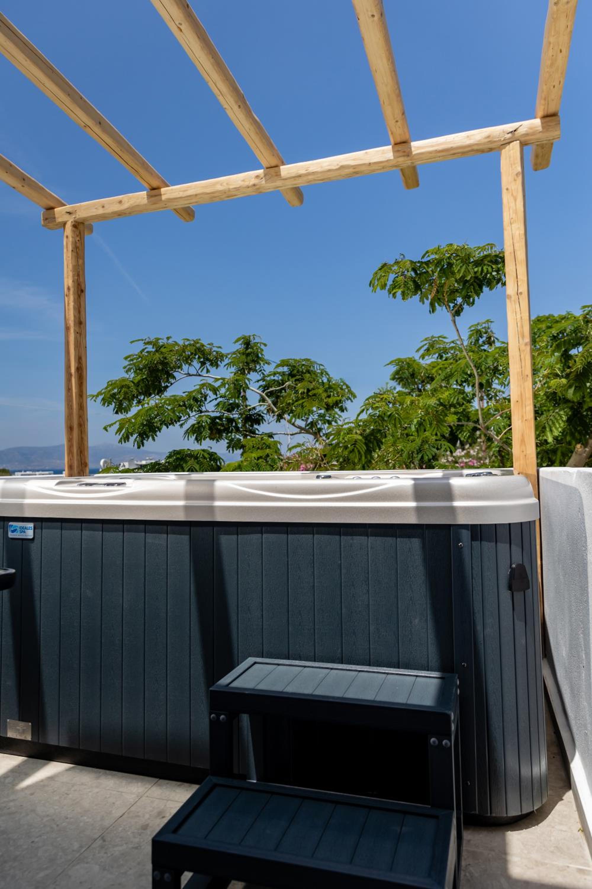 Irida Vacation Suites — photo 108